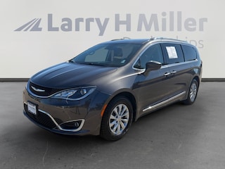 Used 2018 Chrysler Pacifica Touring L Plus Van Denver, CO