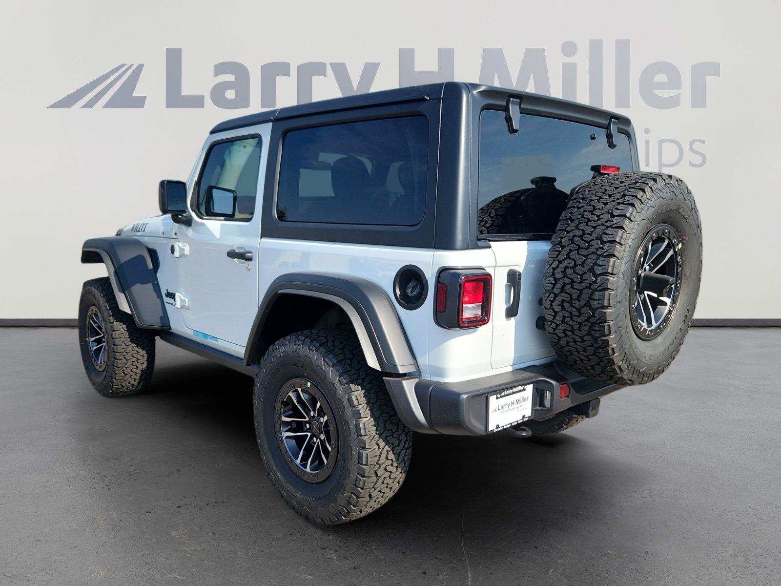 2025 Jeep Wrangler Willys photo 4