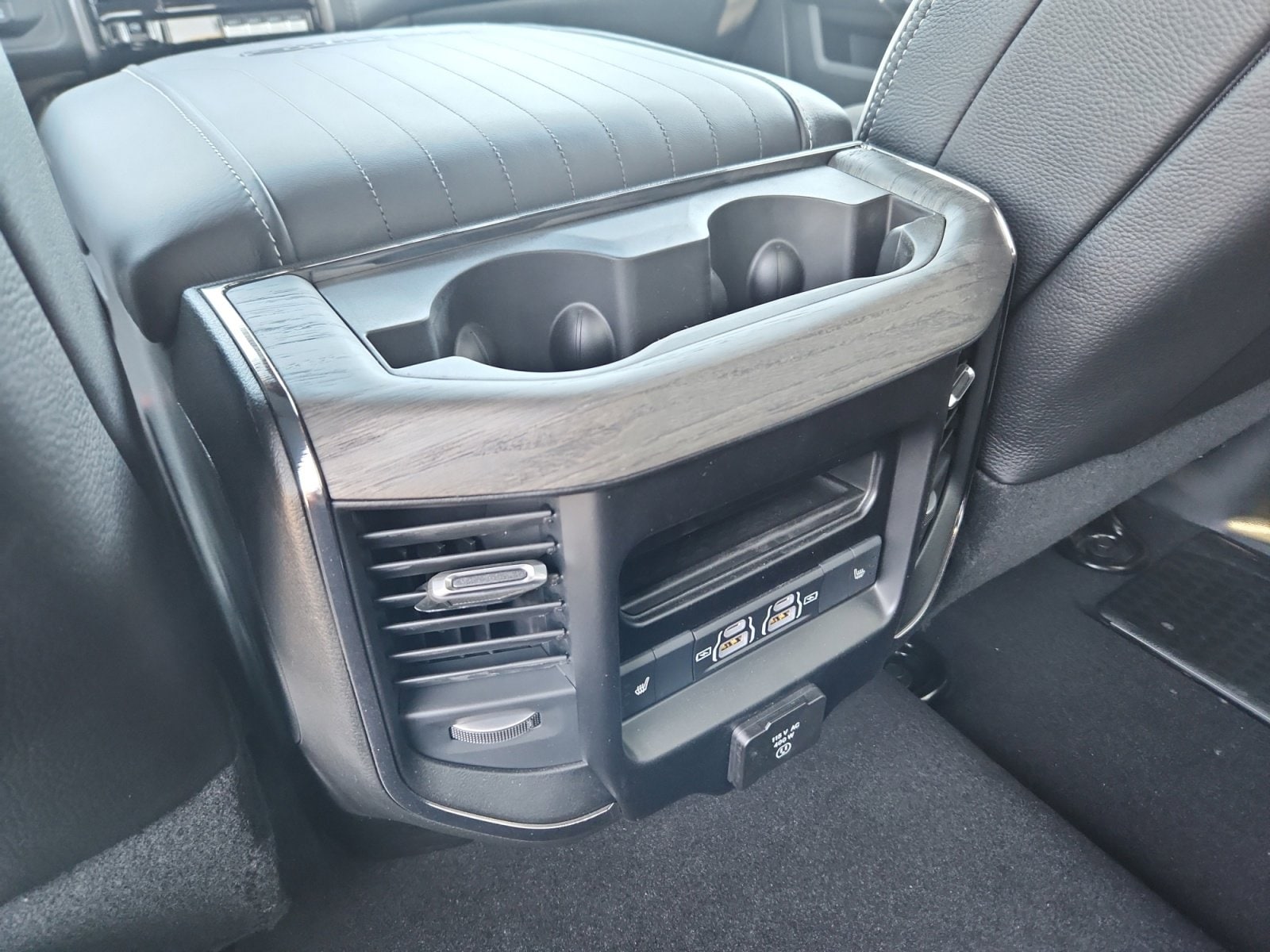 2025 RAM 2500 Limited - Photo 32