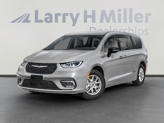 New 2026 Chrysler Pacifica Select Passenger Van Denver, CO