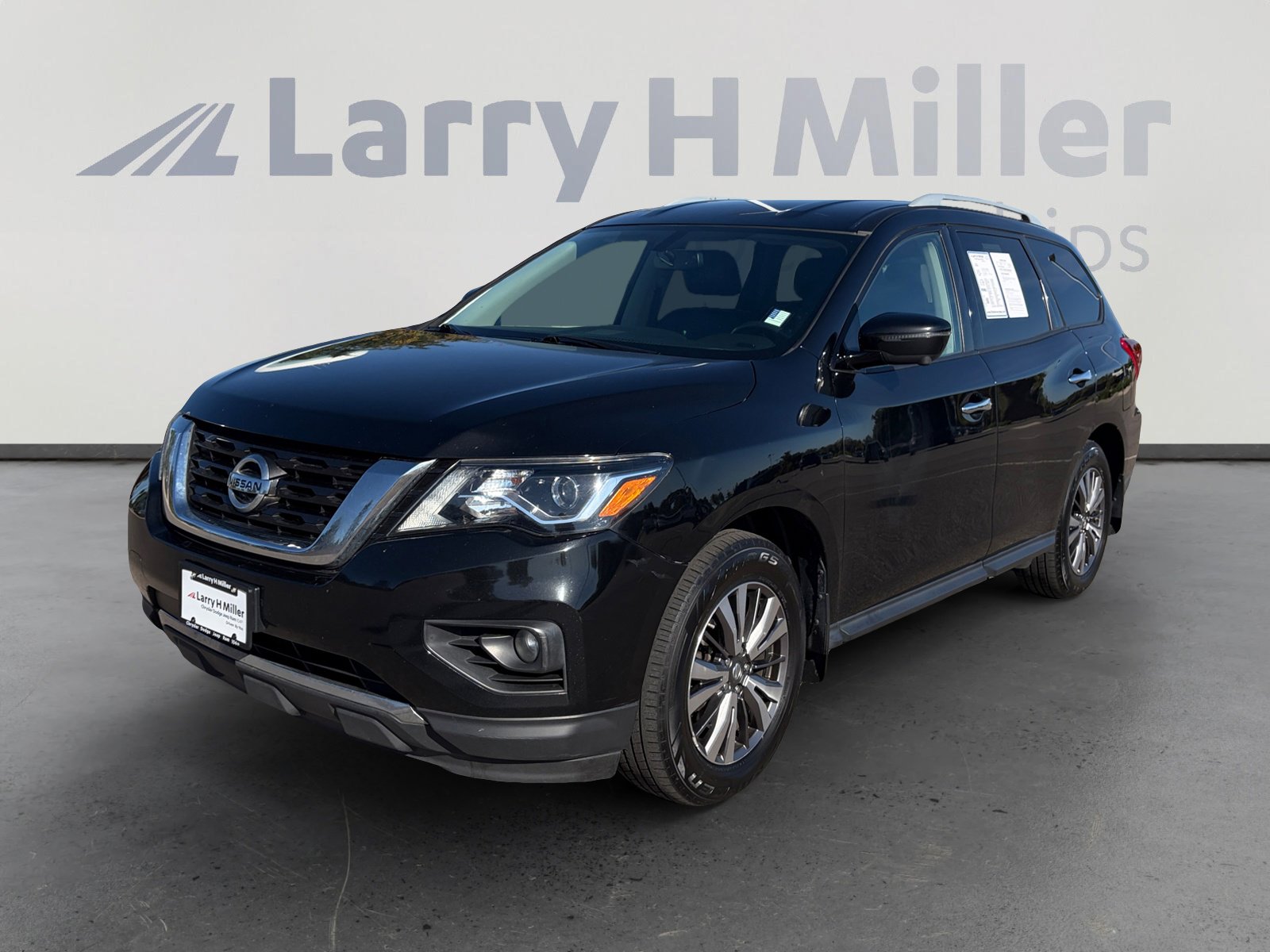 2018 Nissan Pathfinder SL 4WD's photo