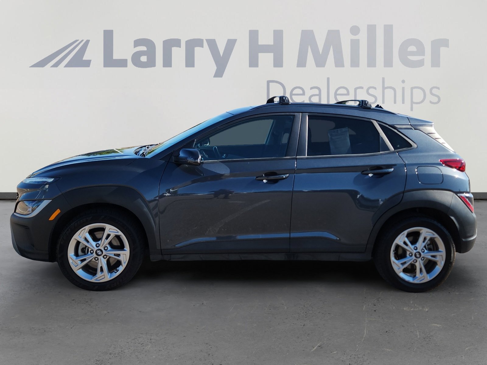 2022 Hyundai Kona SEL photo 3