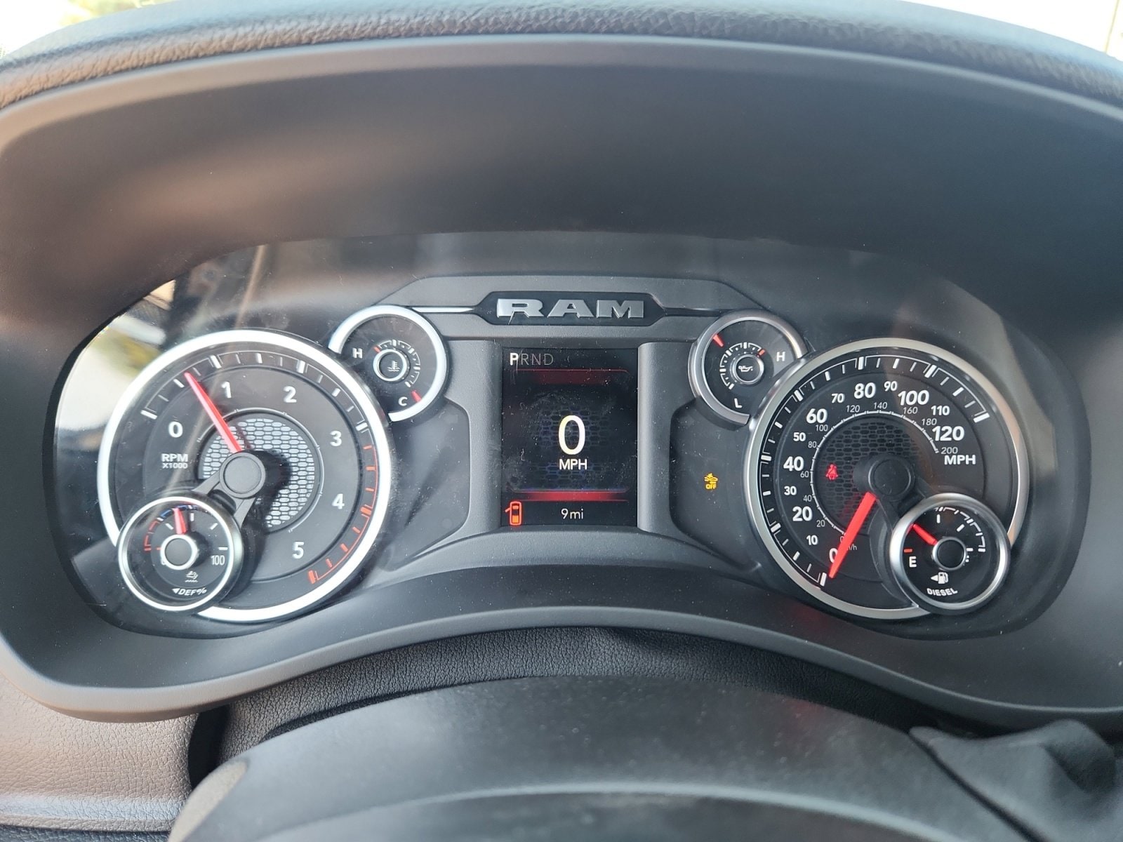 2025 RAM 2500 Tradesman - Photo 10