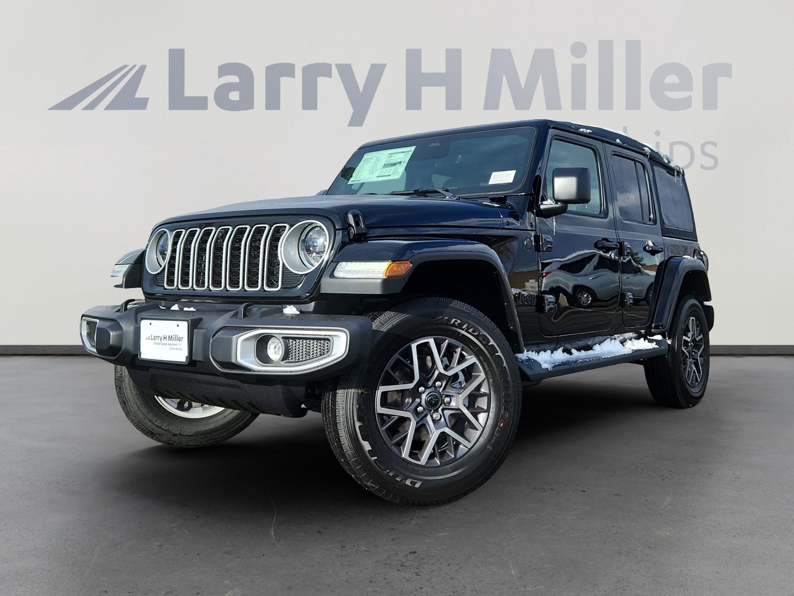 2026 Jeep Wrangler 4-Door Sahara's photo