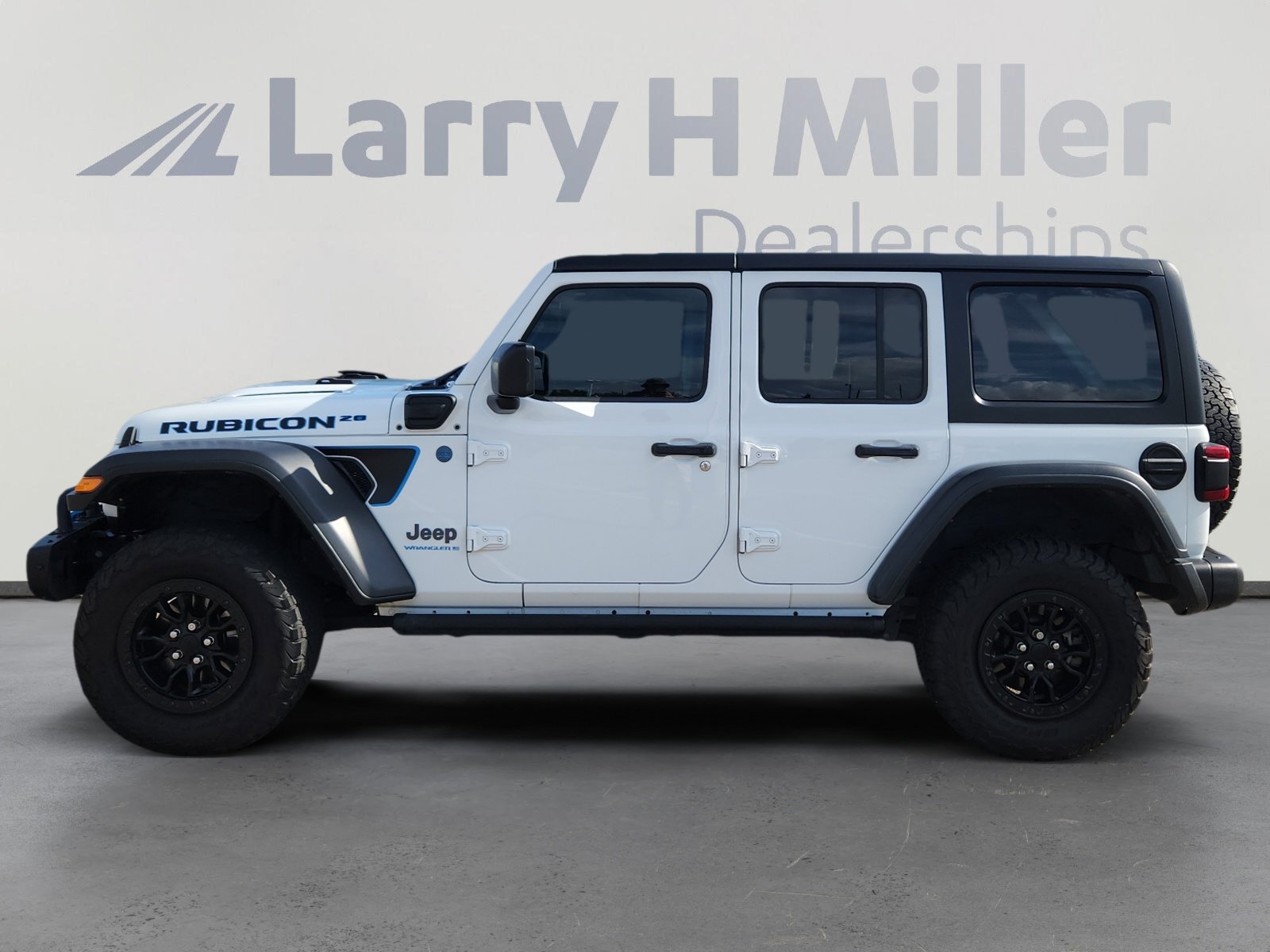 2023 Jeep Wrangler 4xe Rubicon Anniversary Edition photo 3