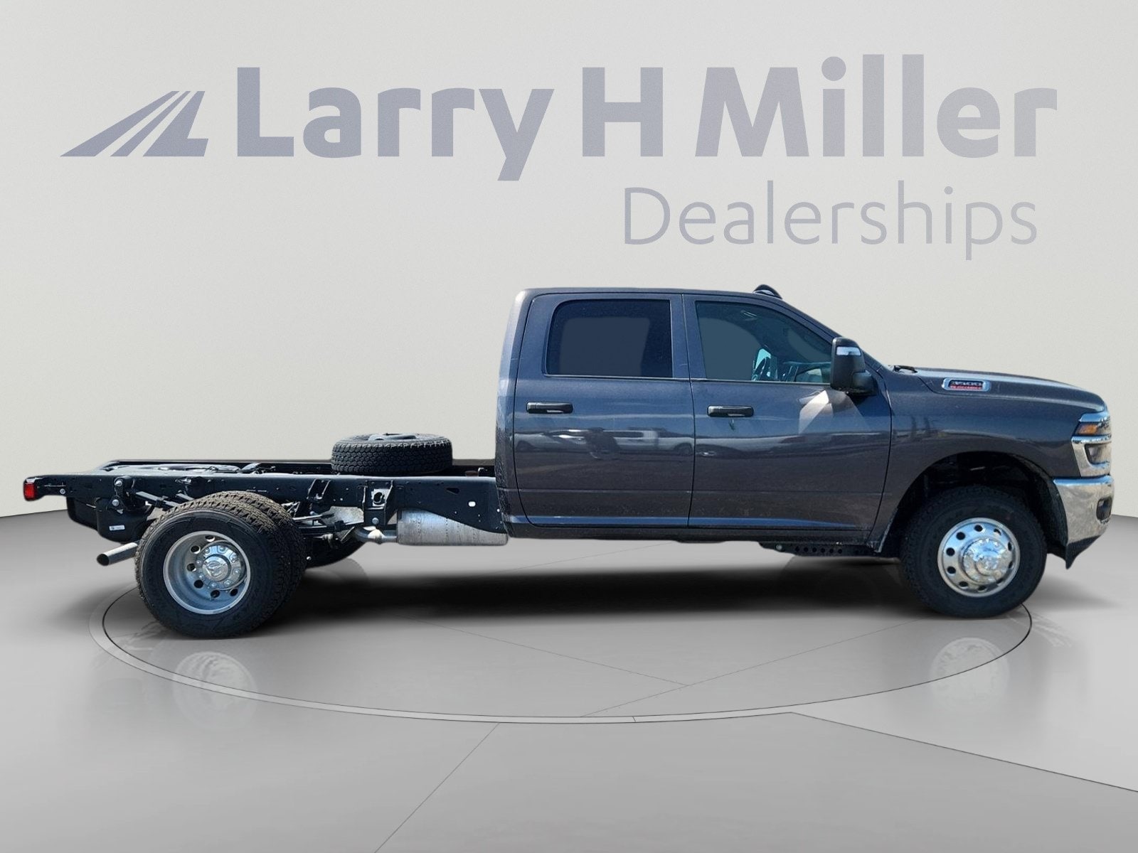 2025 RAM 3500 Chassis Tradesman - Photo 6