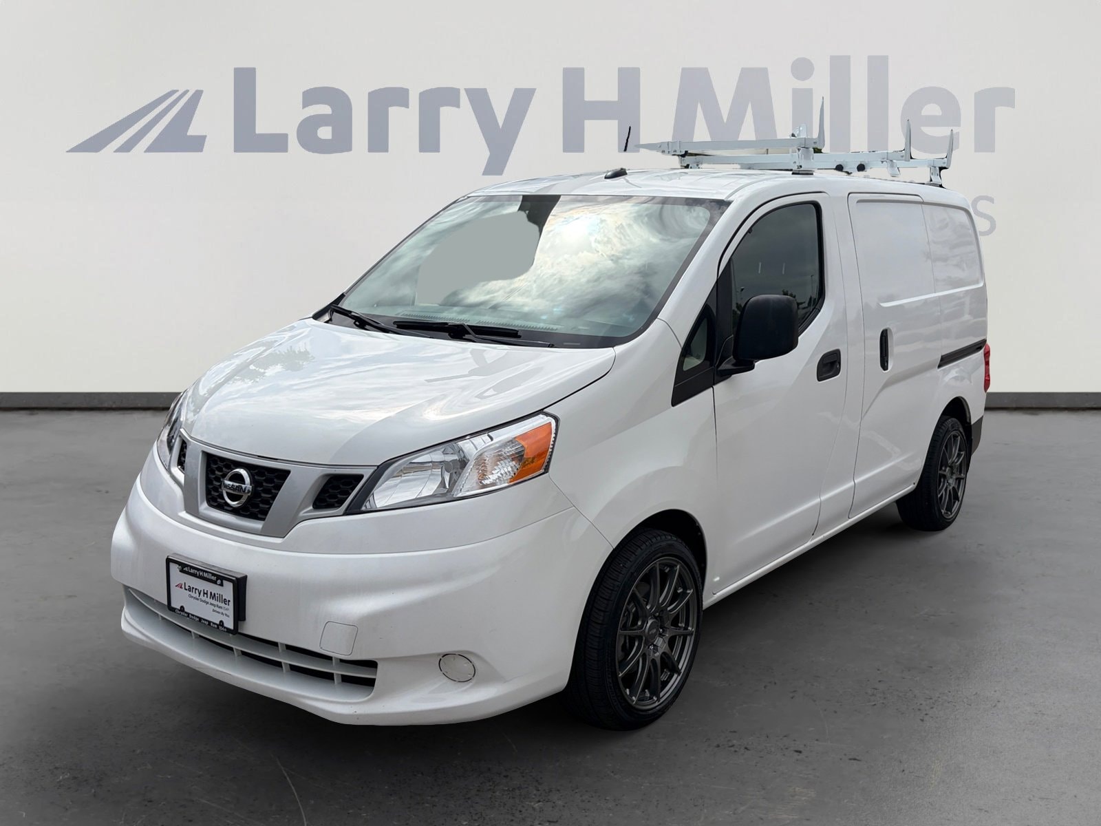 2020 Nissan NV200 S's photo