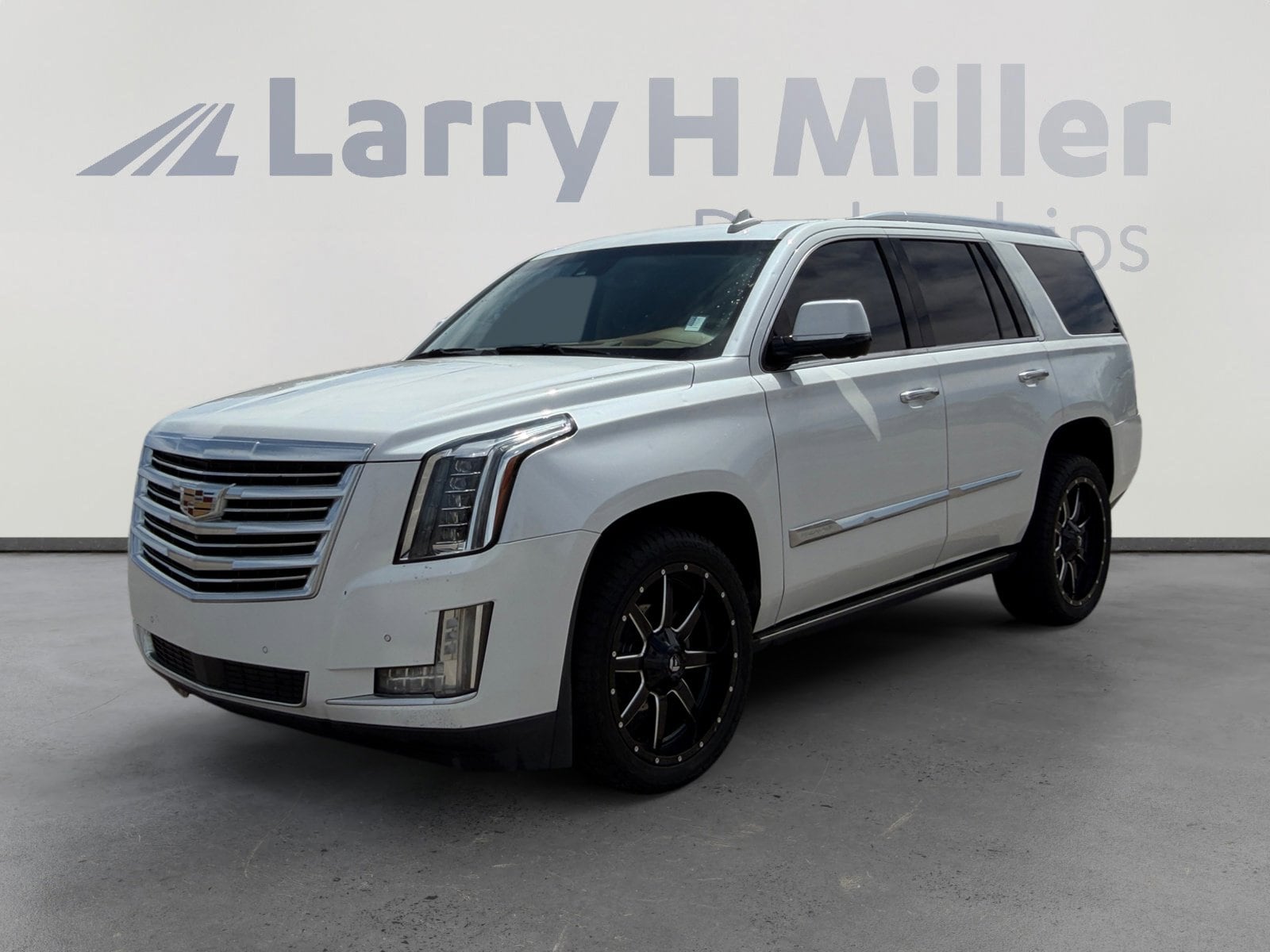 2016 Cadillac Escalade AWD Platinum's photo
