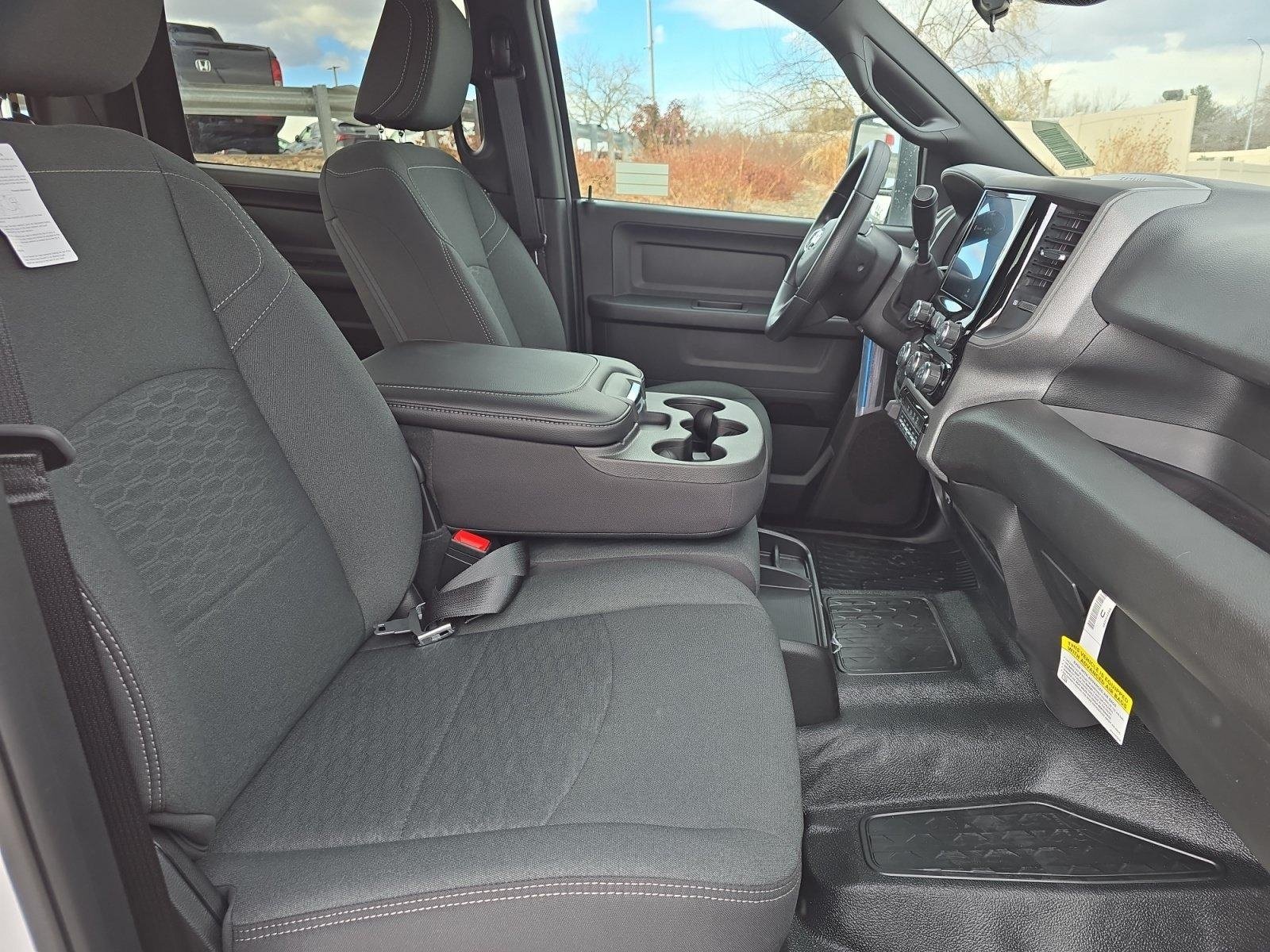 2025 RAM 3500 Chassis Tradesman - Photo 25