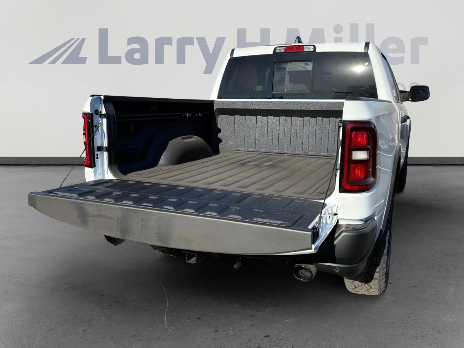 2024 Ram 5500 Tradesman photo 4