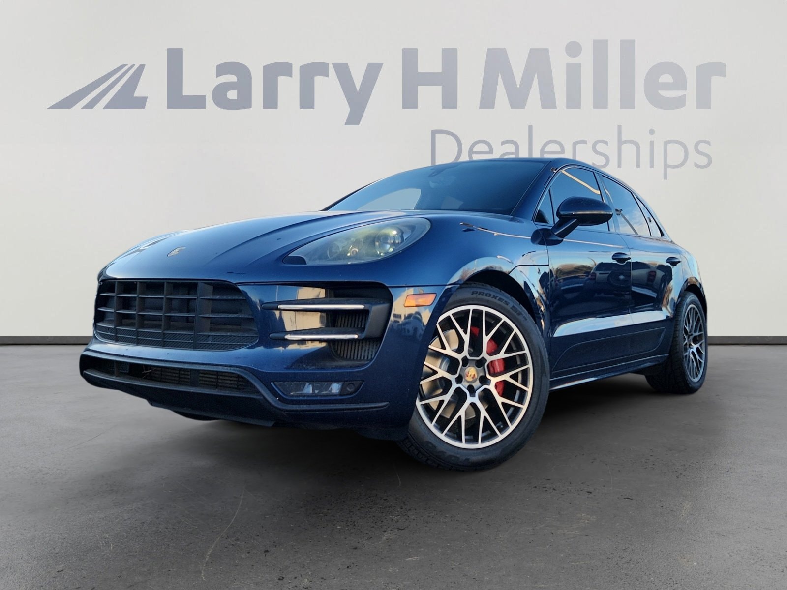 2015 Porsche Macan Turbo's photo