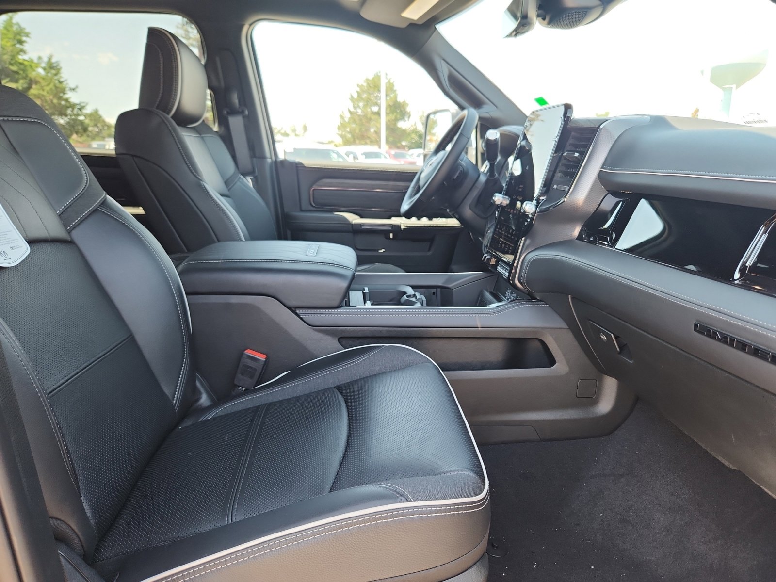 2025 RAM 2500 Limited - Photo 19