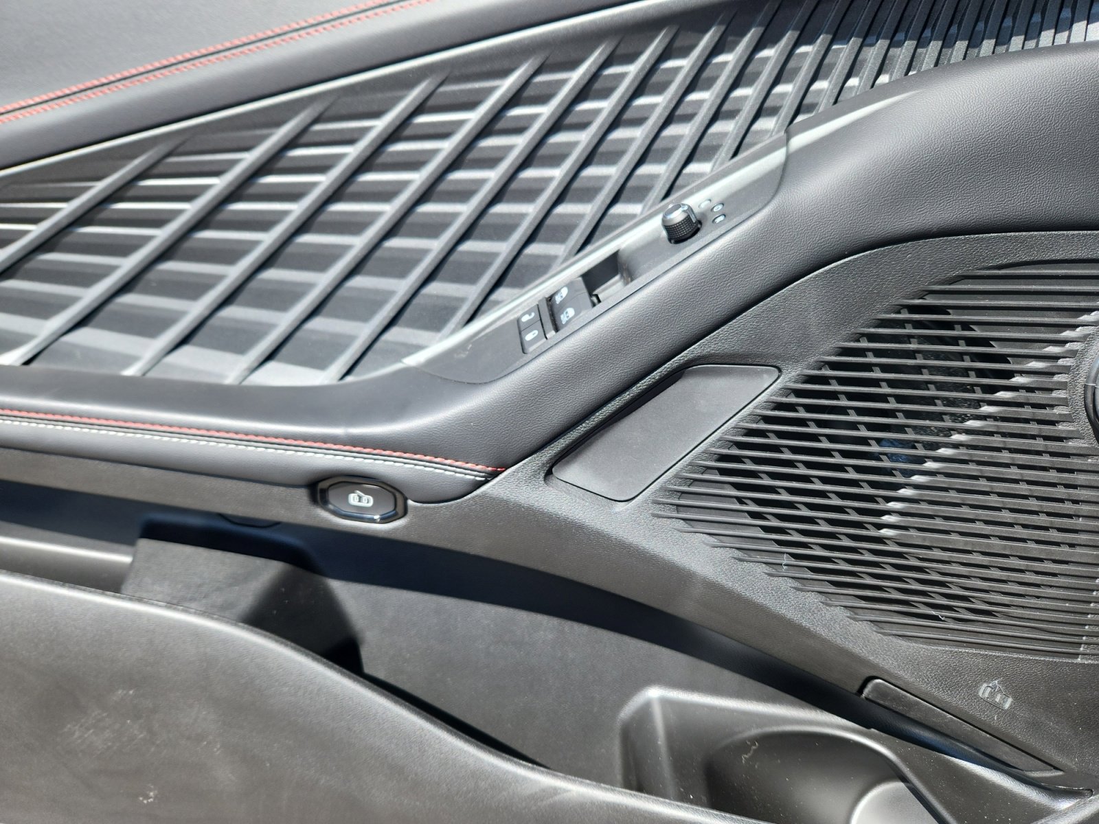 2025 Dodge Charger Daytona R/T - Photo 13