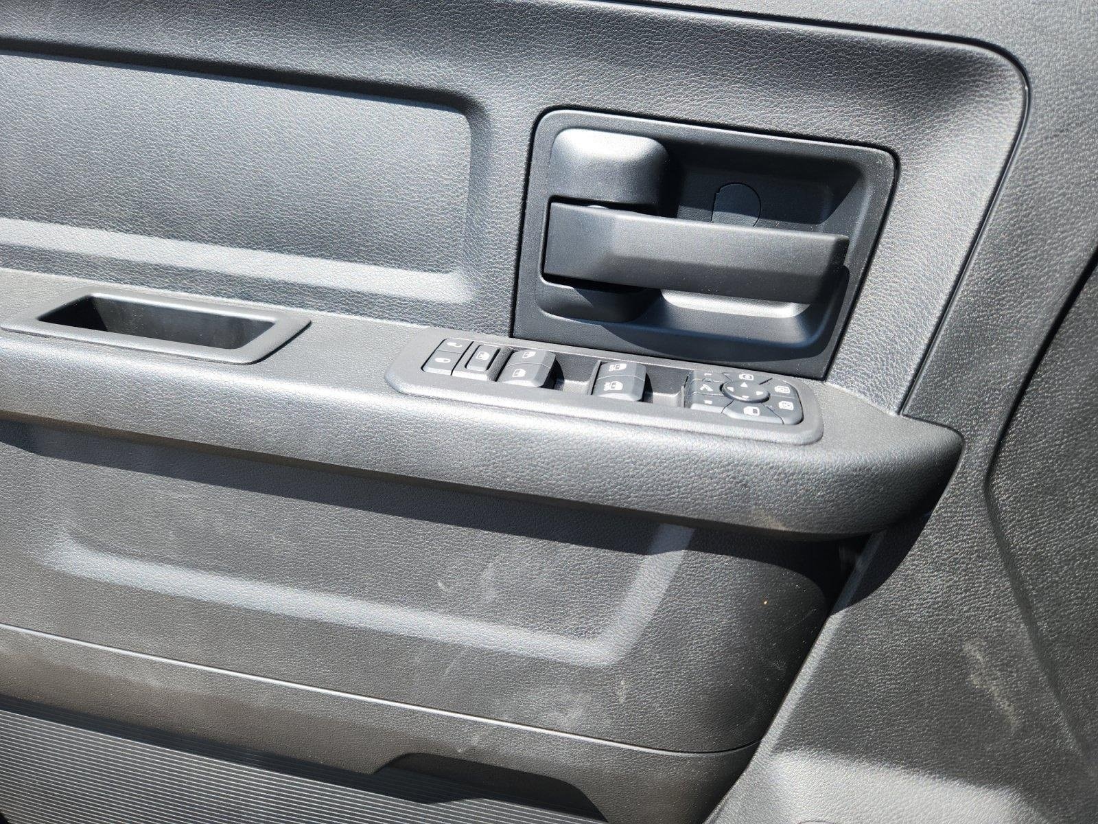 2025 RAM 2500 Tradesman - Photo 13