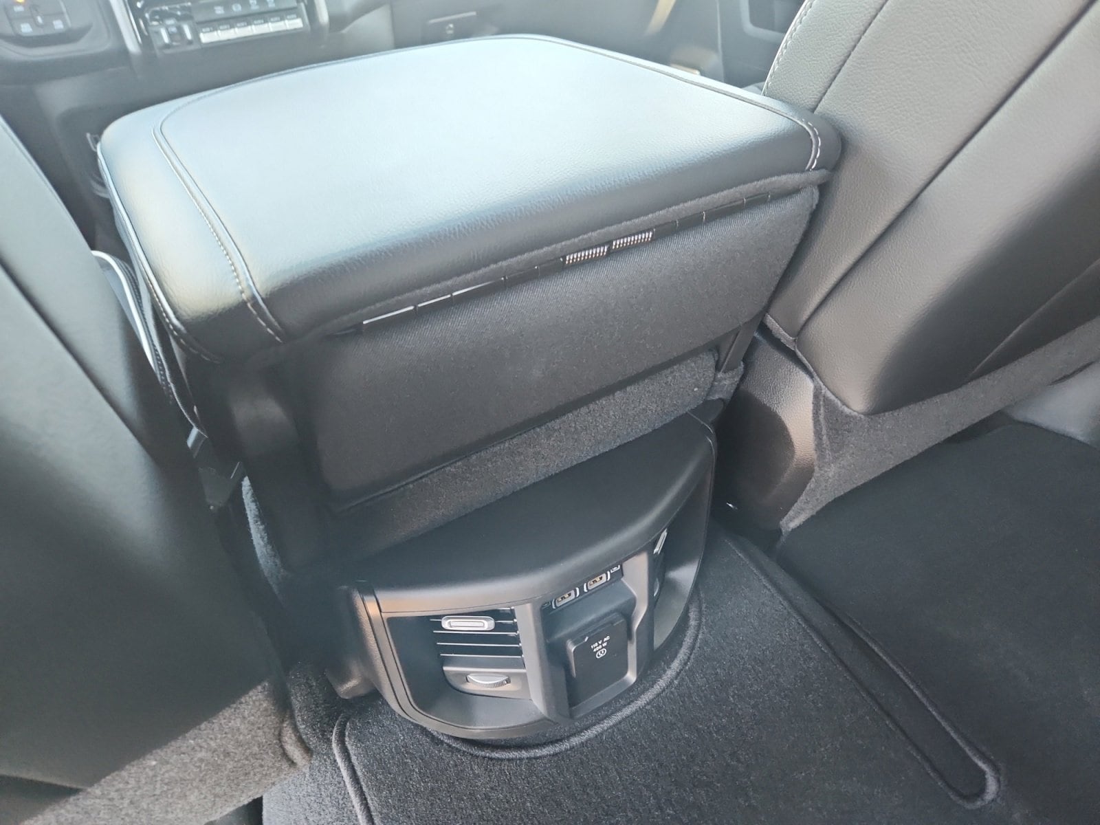 2025 RAM 2500 Laramie - Photo 32