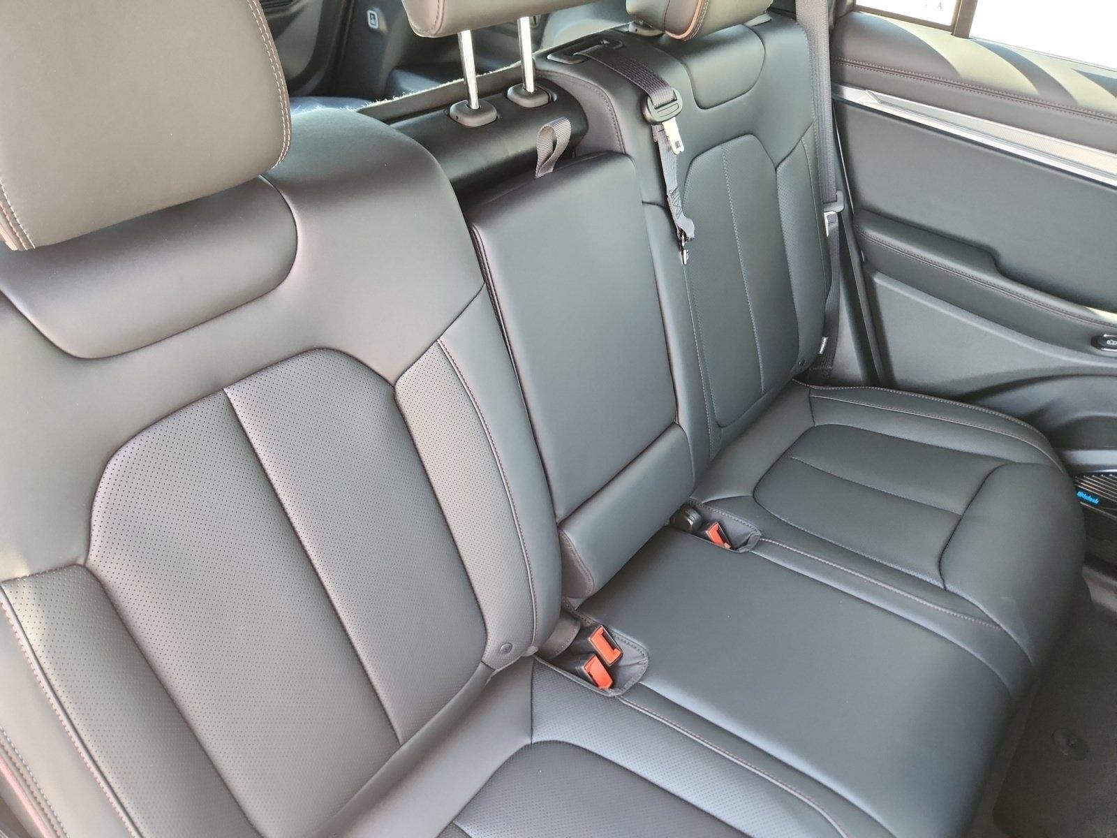 2025 Jeep Wagoneer S Launch Edition - Photo 18