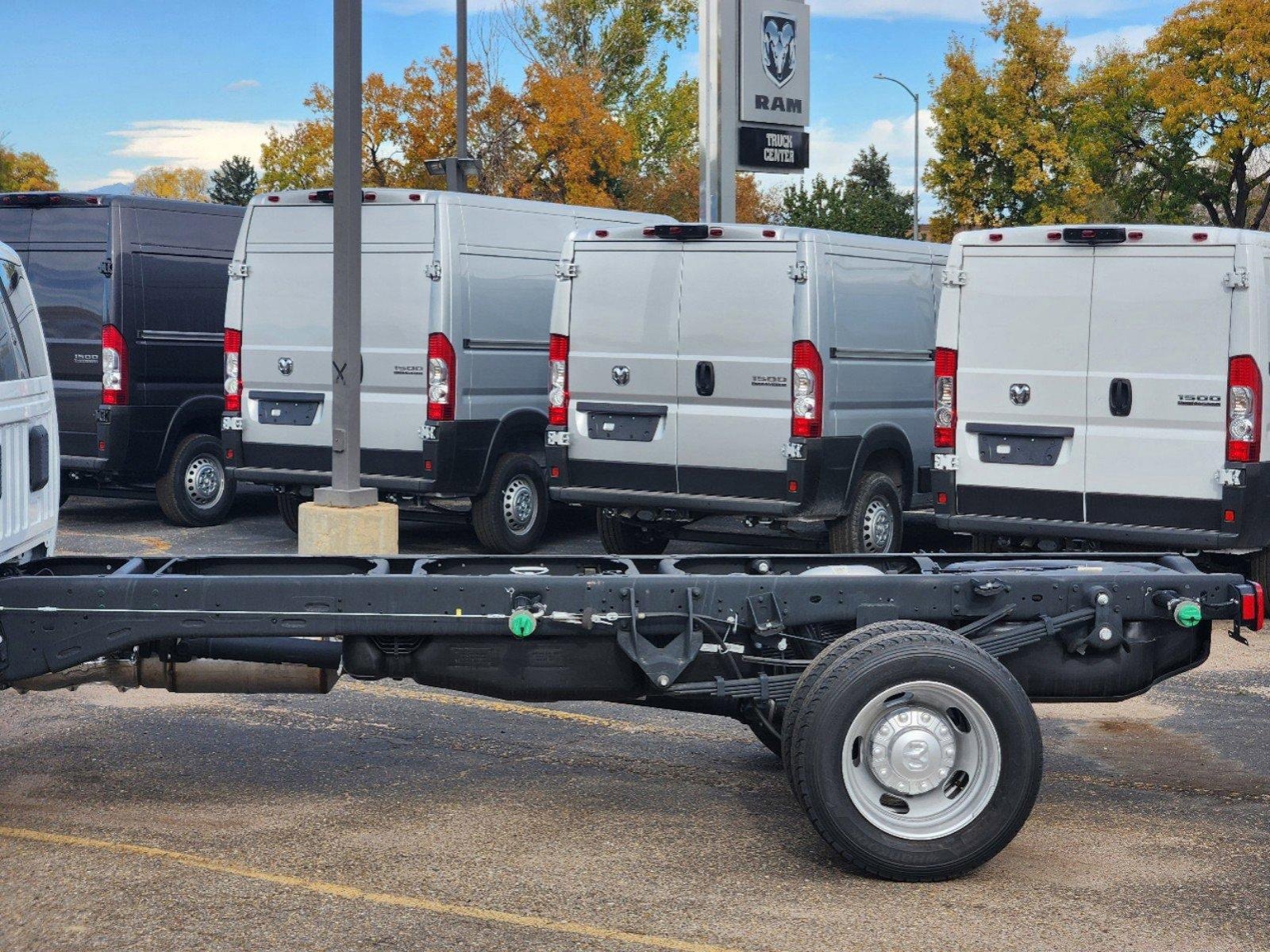 2024 Ram 5500 Tradesman photo 3