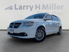 Used 2019 Dodge Grand Caravan SXT Van Passenger Van for sale in Denver, CO