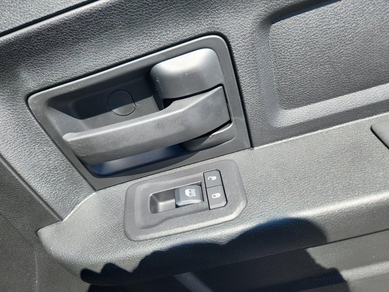 2025 RAM 3500 Chassis Tradesman - Photo 16