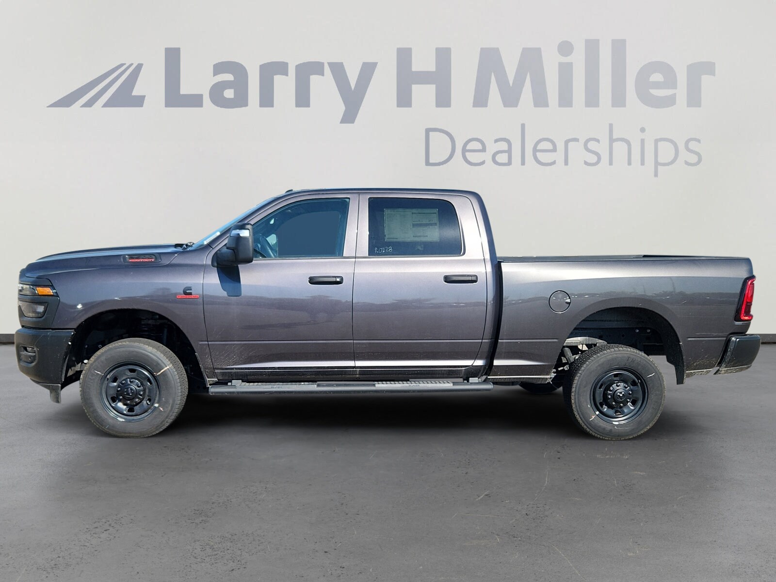 2025 Ram 2500 Tradesman photo 3