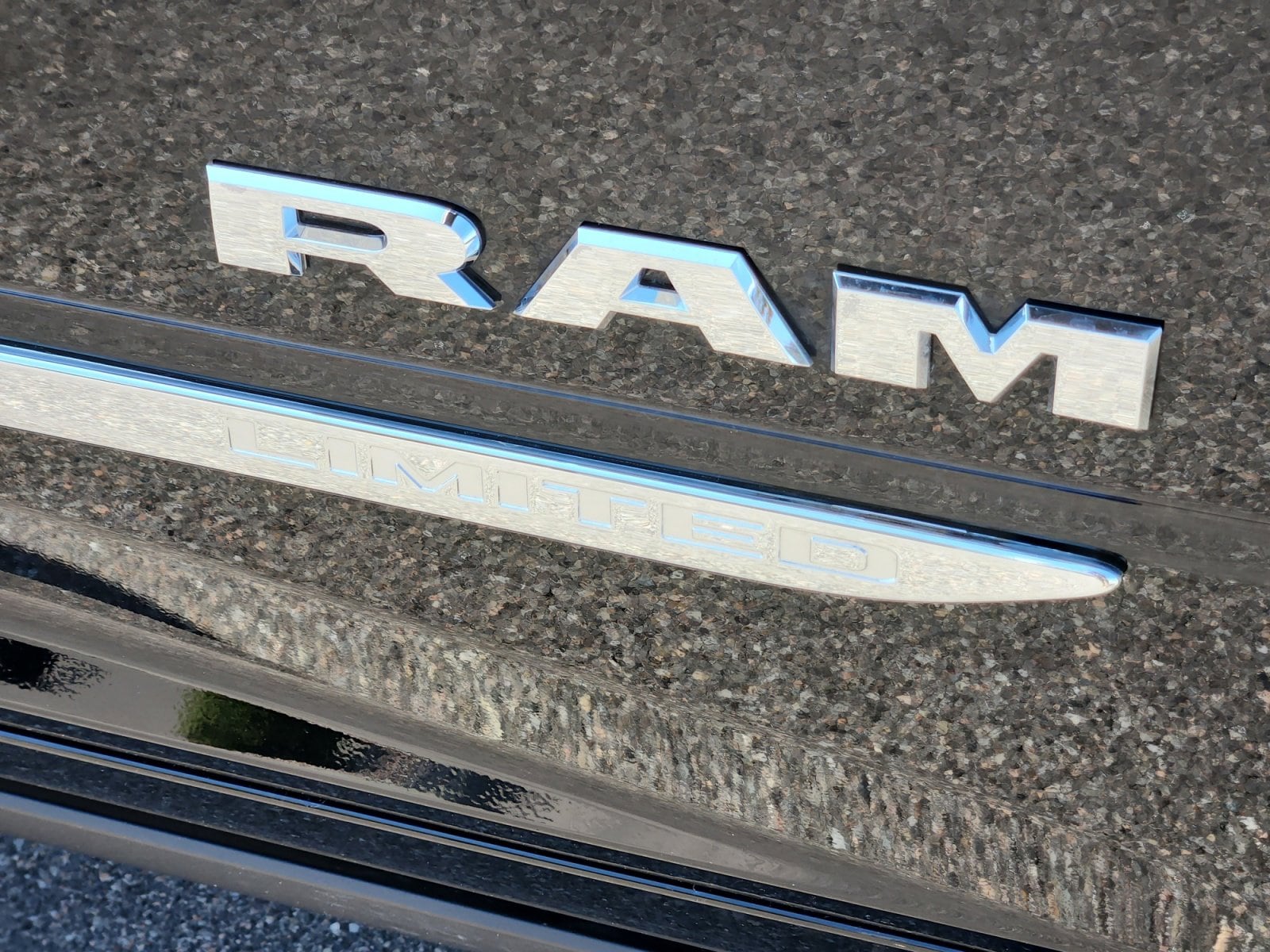 2025 RAM 2500 Limited - Photo 23
