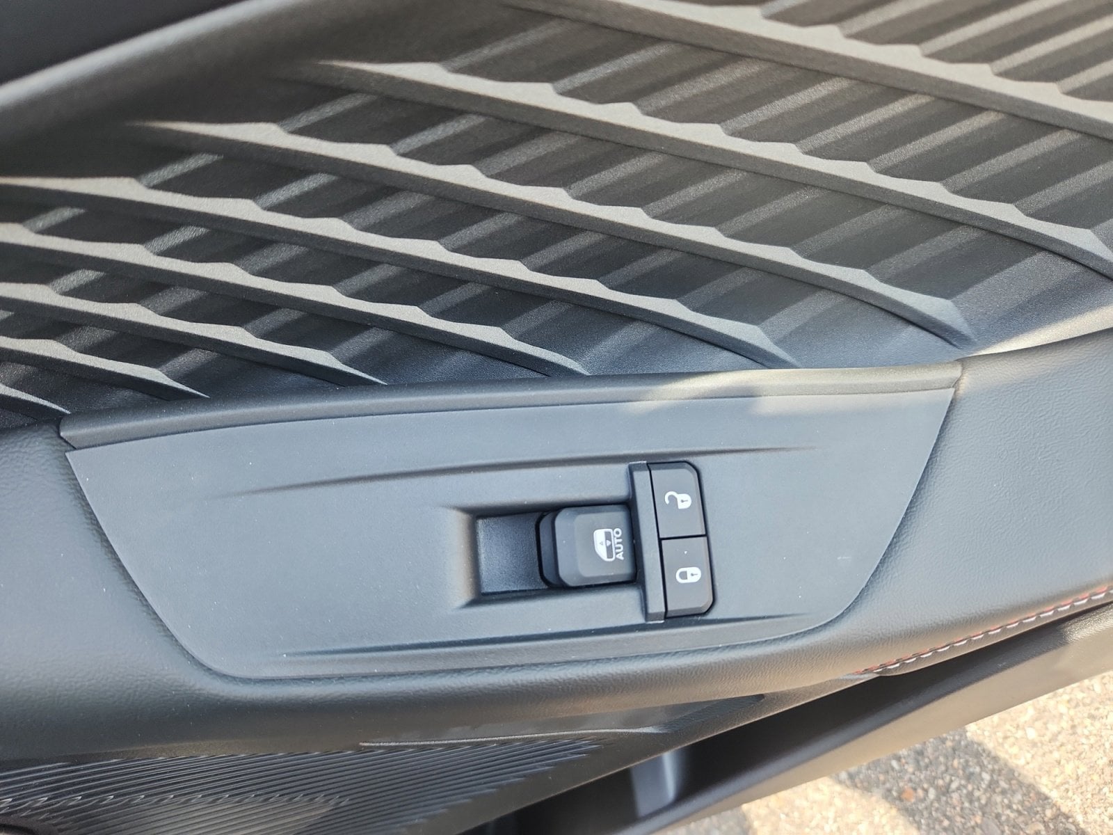 2025 Dodge Charger Daytona R/T - Photo 16