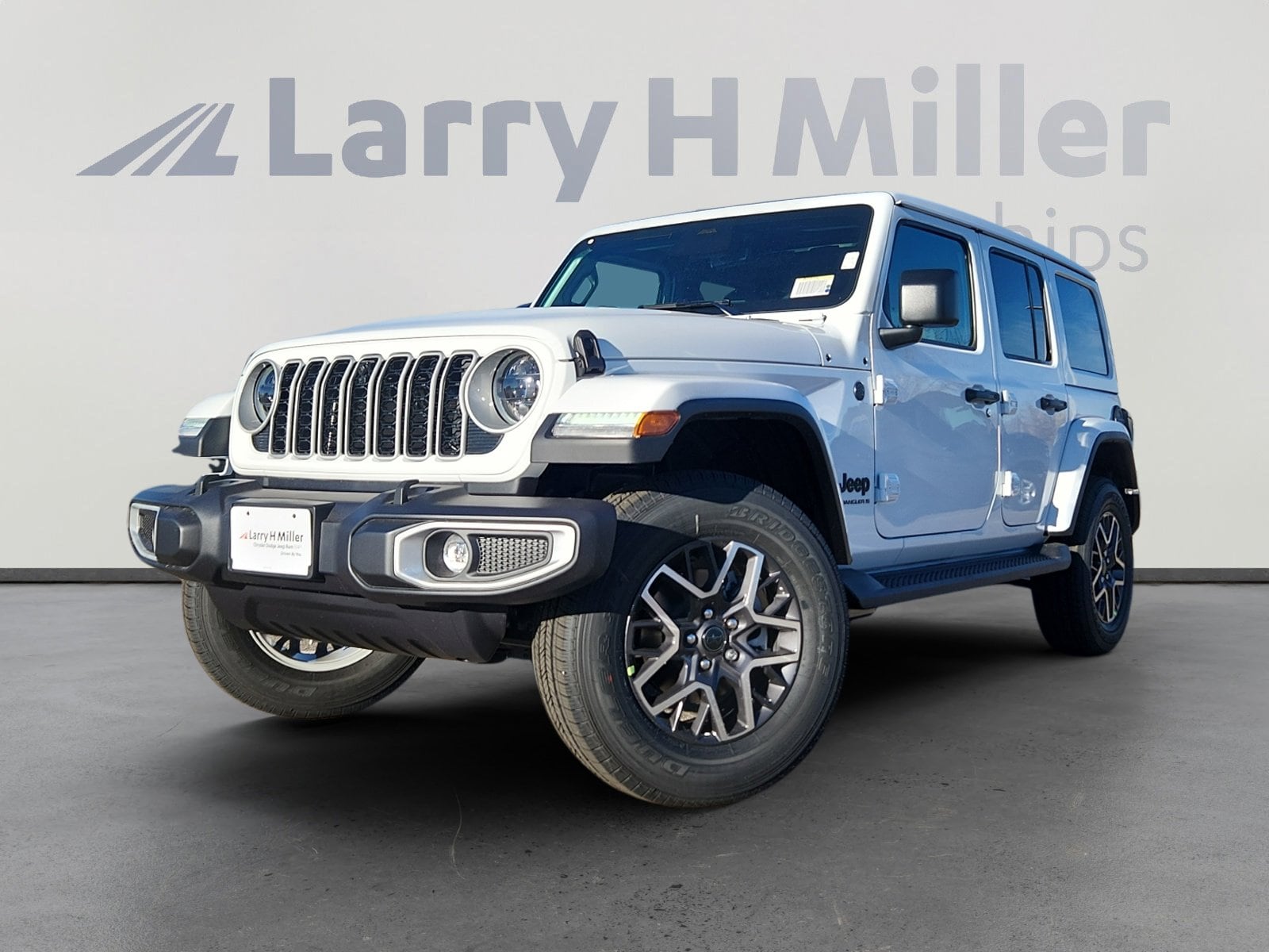 2026 Jeep Wrangler 4-Door Sahara's photo