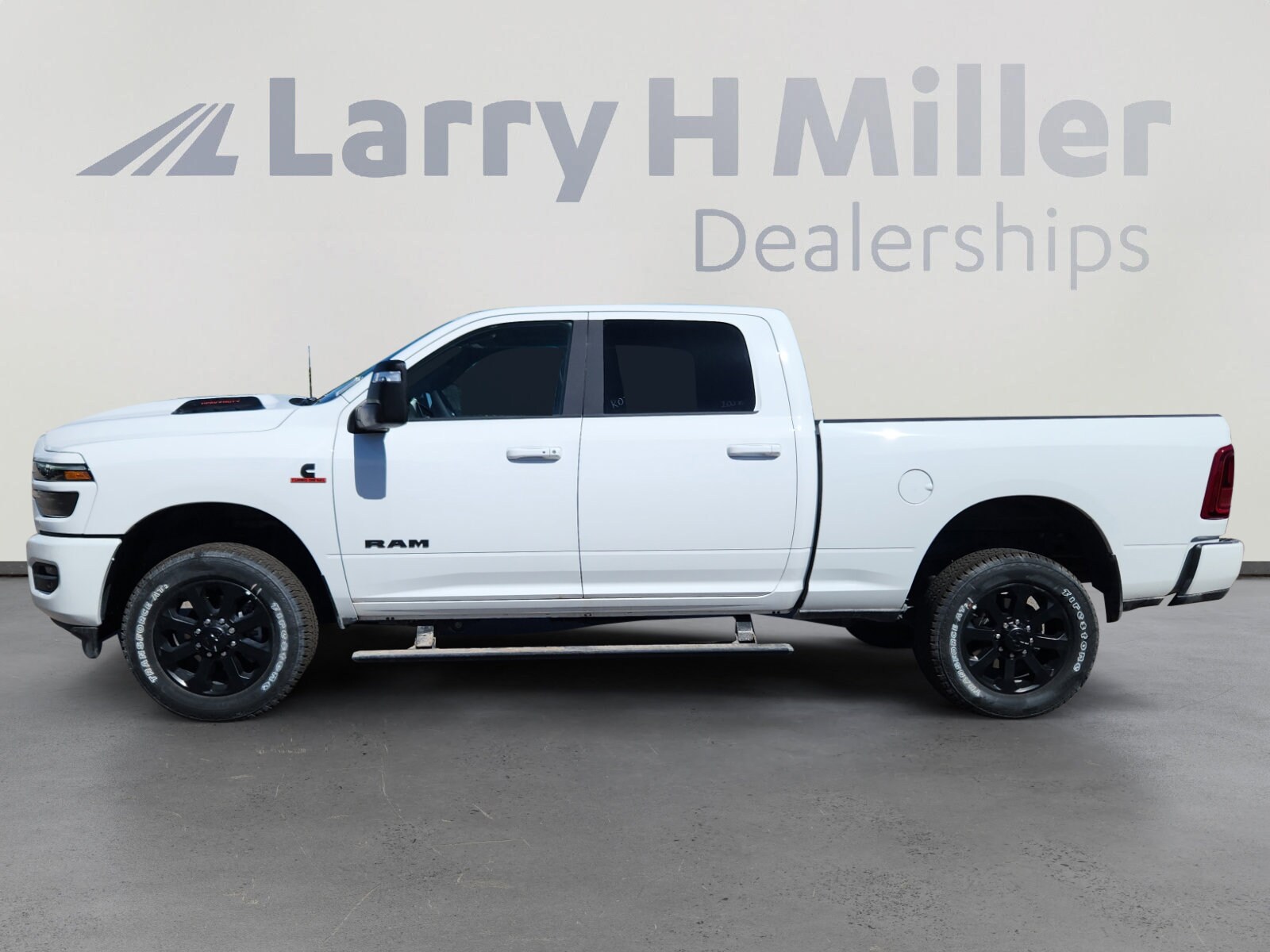 2025 Ram 2500 Laramie photo 3