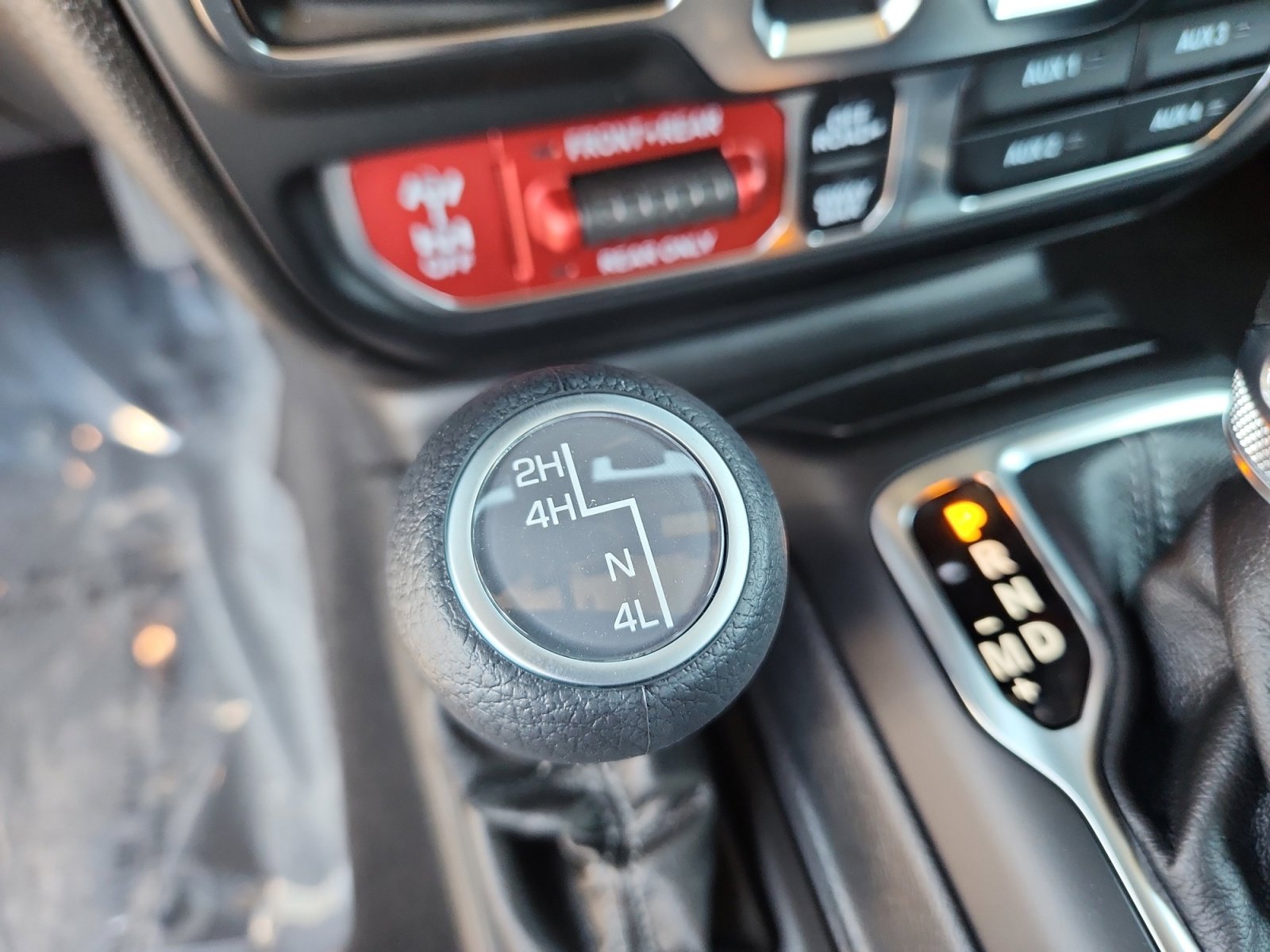 2025 Jeep Wrangler 2-Door Rubicon - Photo 31