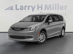 Used 2017 Chrysler Pacifica Touring Van for sale in Denver, CO