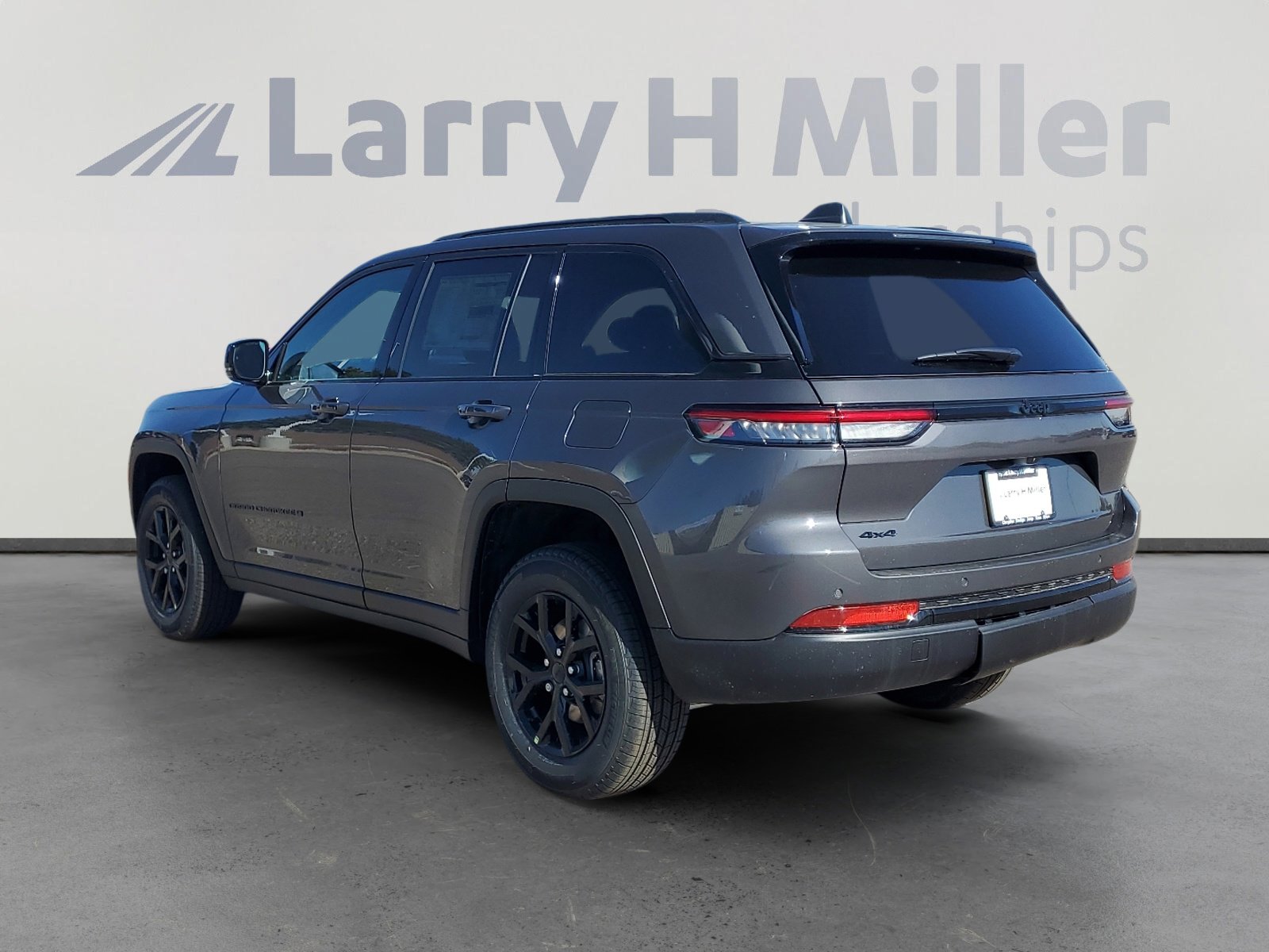 2025 Jeep Grand Cherokee Altitude X photo 4