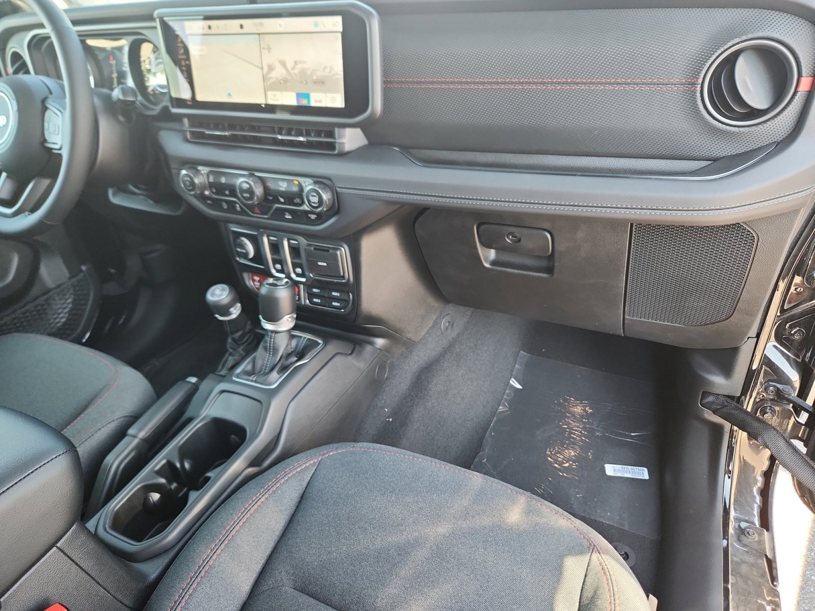 2025 Jeep Wrangler 2-Door Rubicon - Photo 20