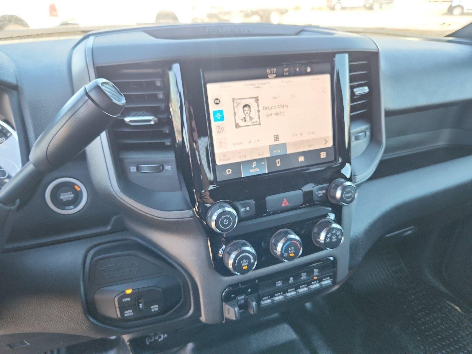 2025 RAM 3500 Chassis Tradesman - Photo 12