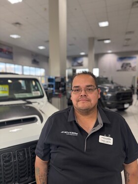 Staff member Carlos Jaimes from ID_b90708e6cc0e