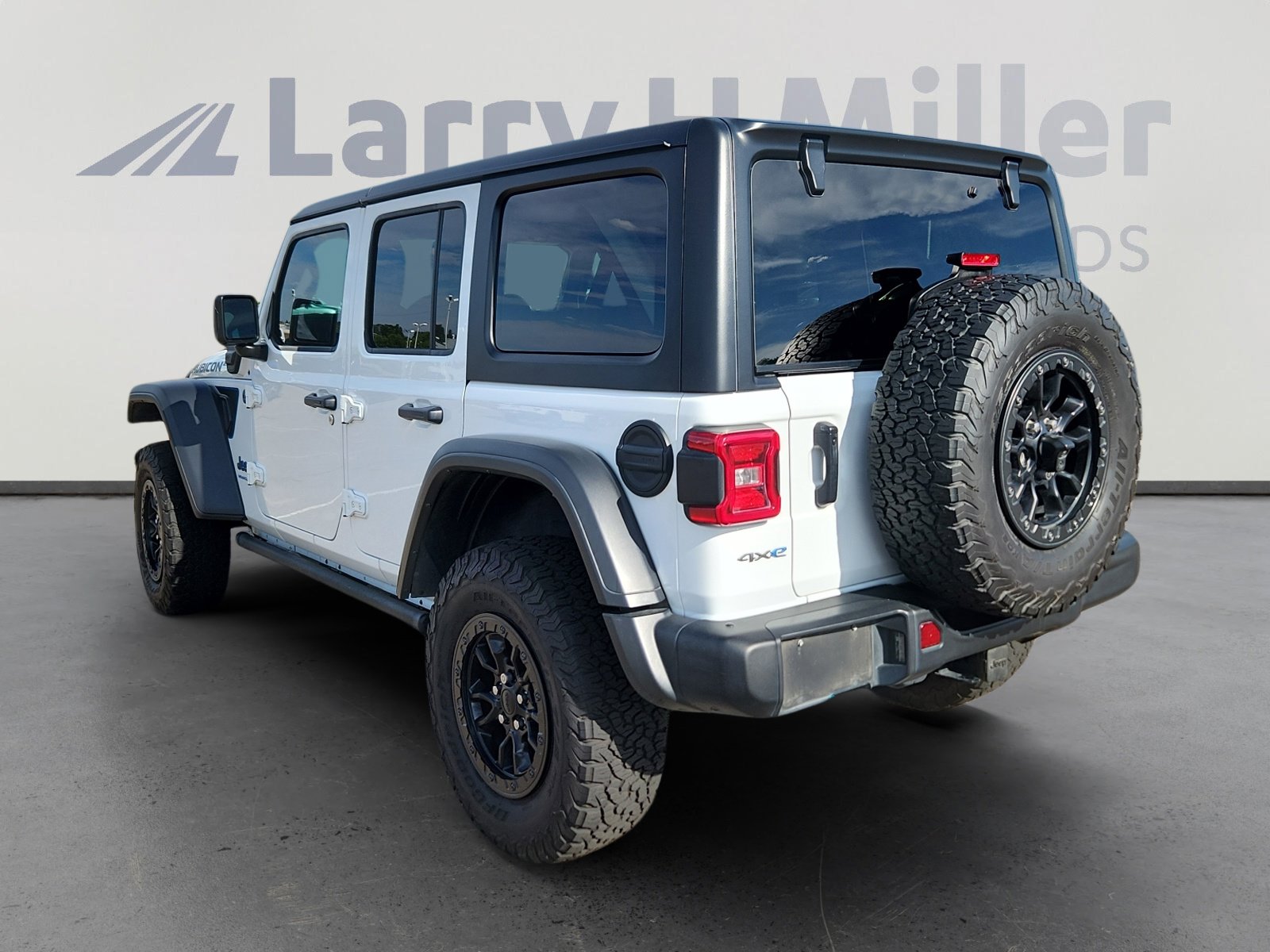 2023 Jeep Wrangler 4xe Rubicon Anniversary Edition photo 4
