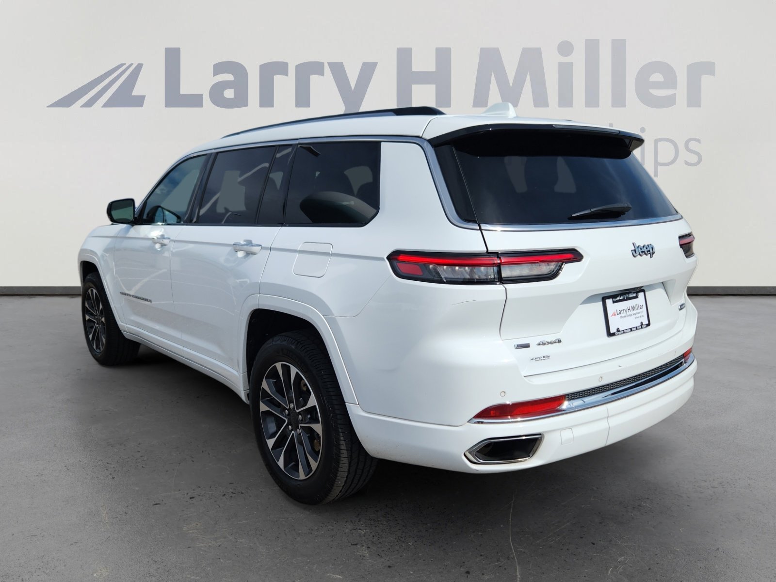 2021 Jeep Grand Cherokee Overland photo 3