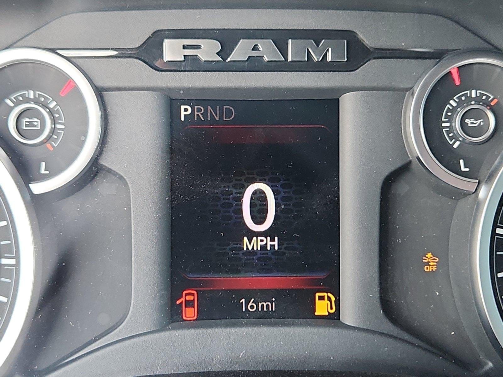 2025 RAM 3500 Chassis Tradesman - Photo 11