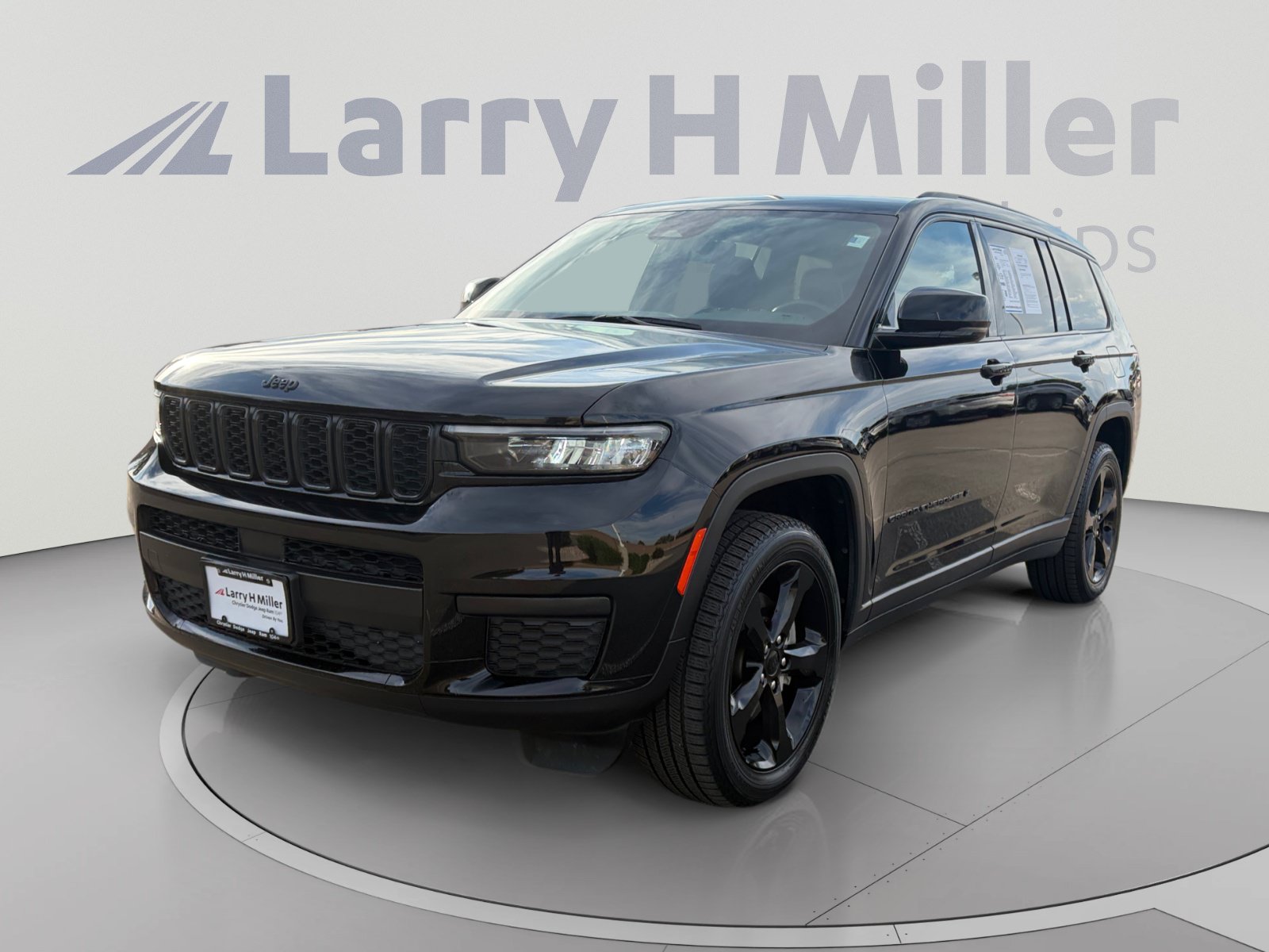 Used 2023 Jeep Grand Cherokee L Laredo SUV