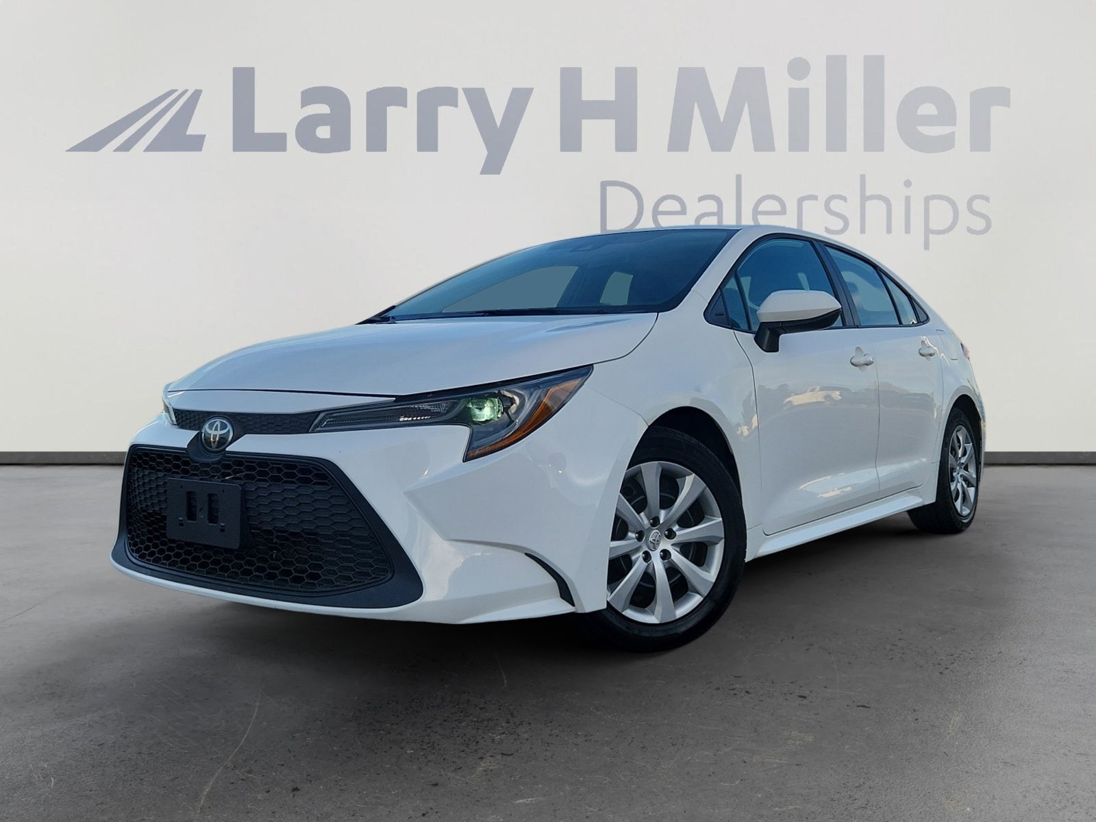 2021 Toyota Corolla LE's photo