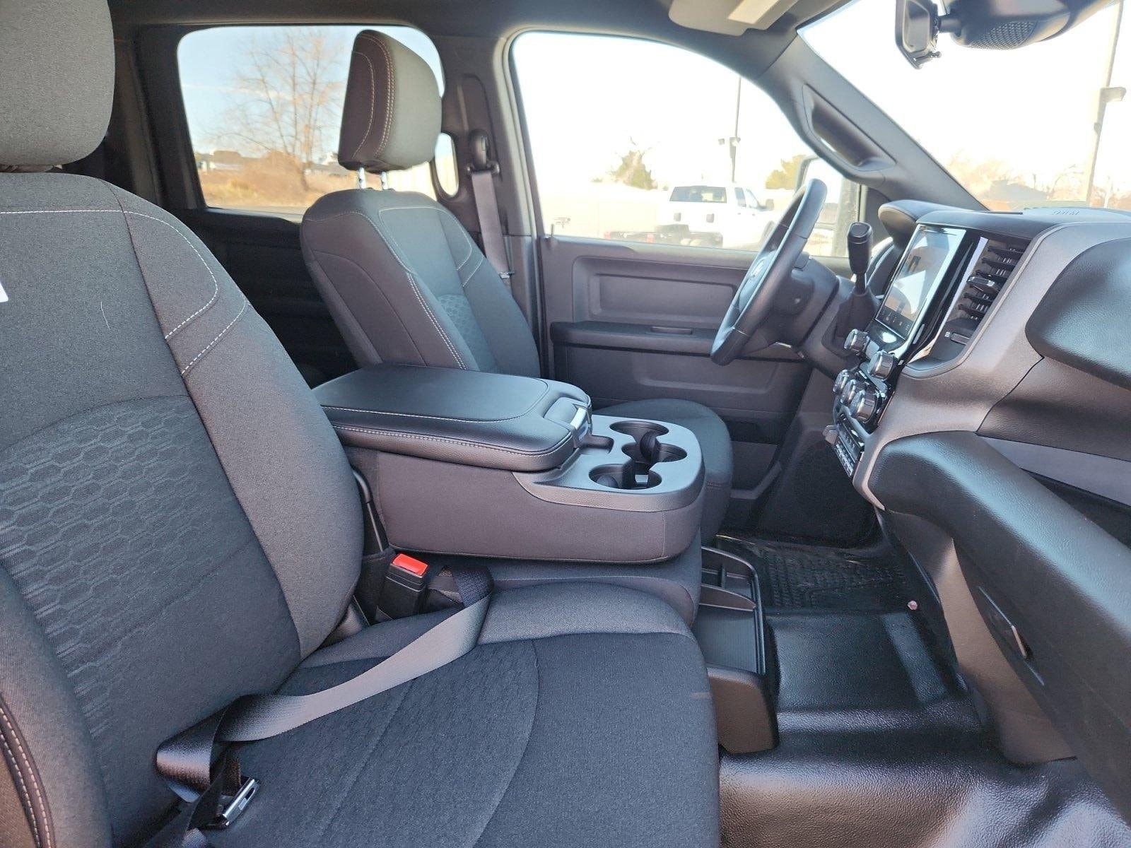 2025 RAM 3500 Chassis Tradesman - Photo 19