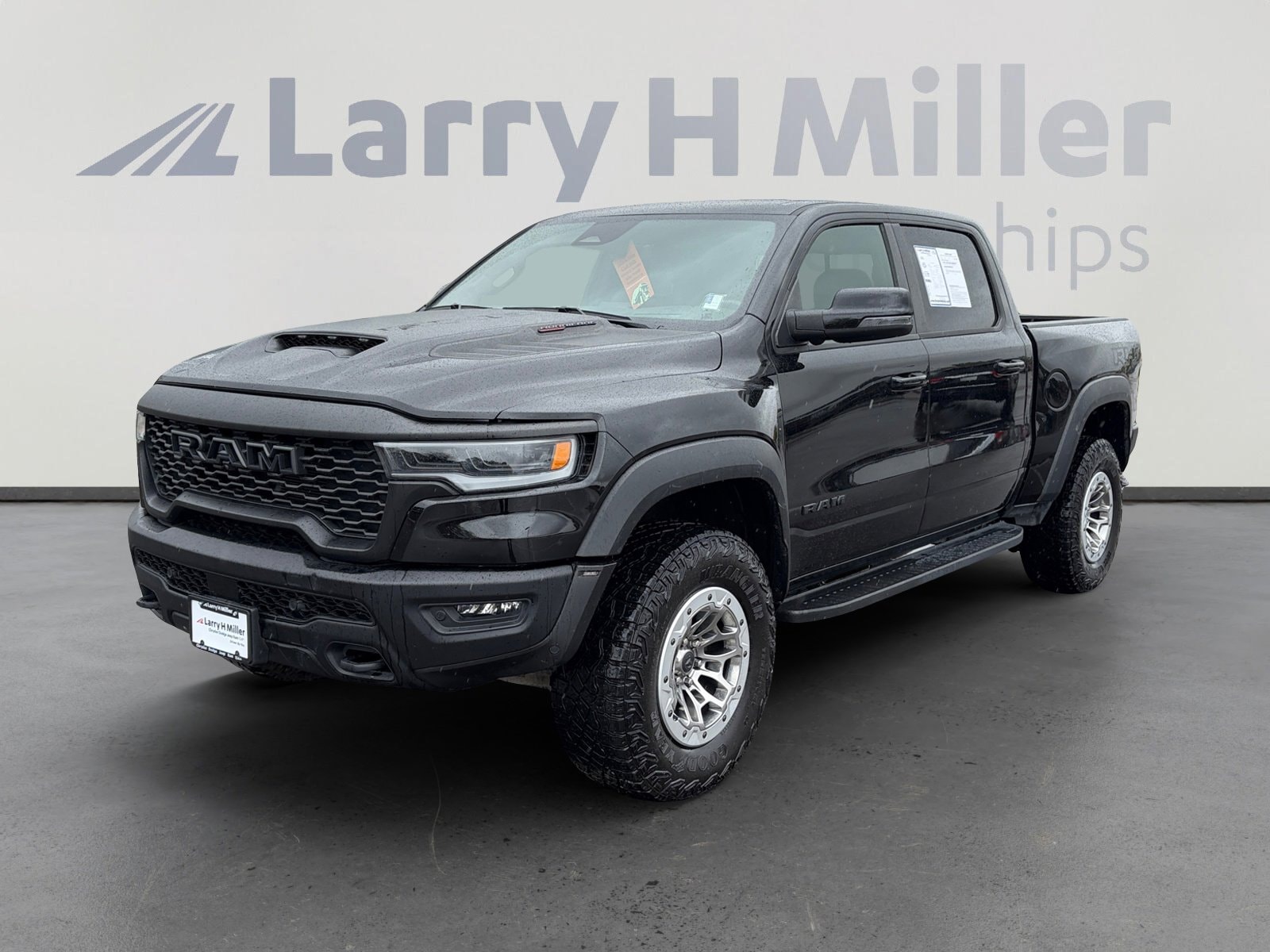 2025 RAM 1500 RHO 4x4 Crew Cab 5'7's photo