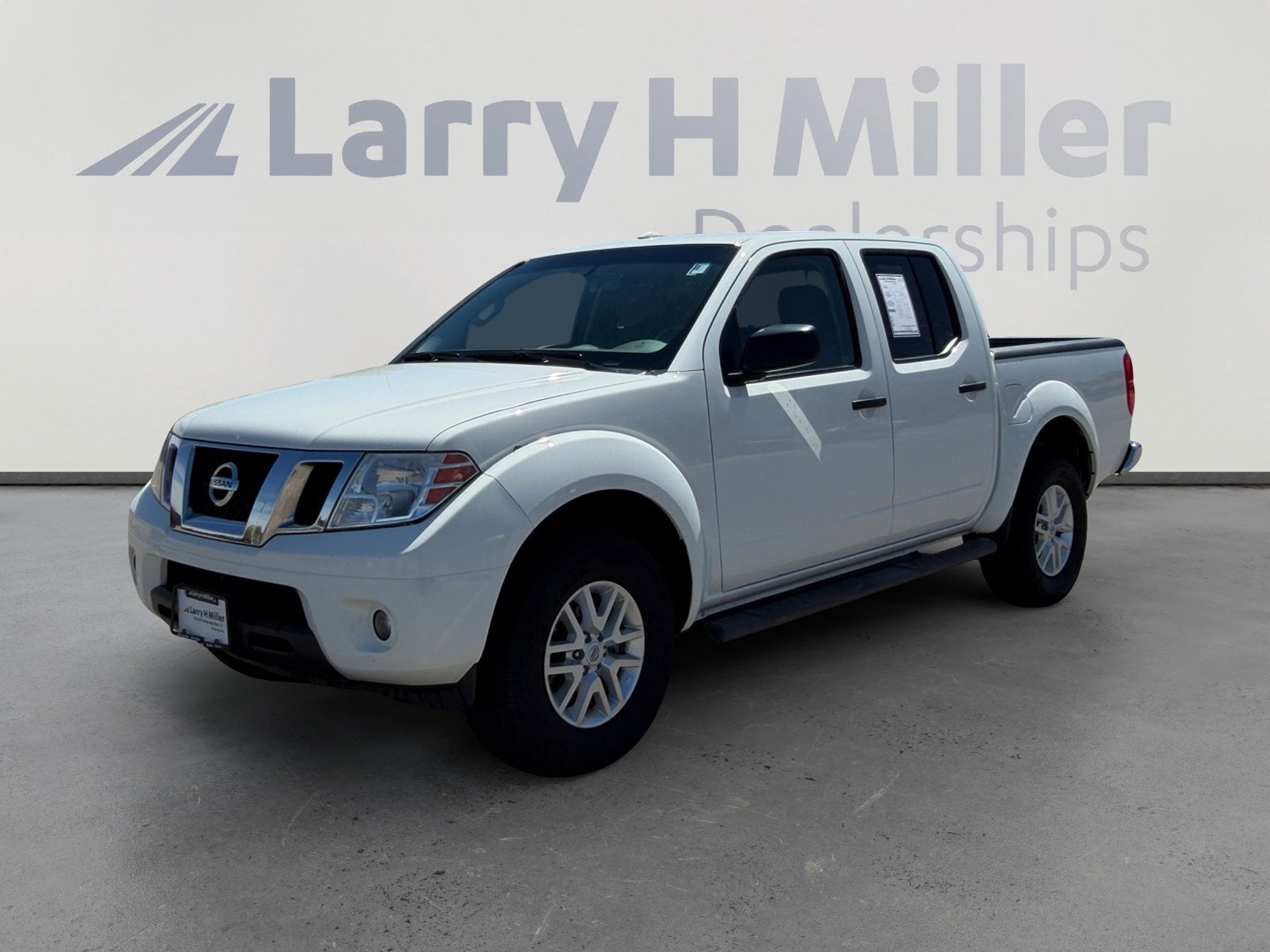 2017 Nissan Frontier 4.0 SV Crew Cab 4X4 AT SWB's photo