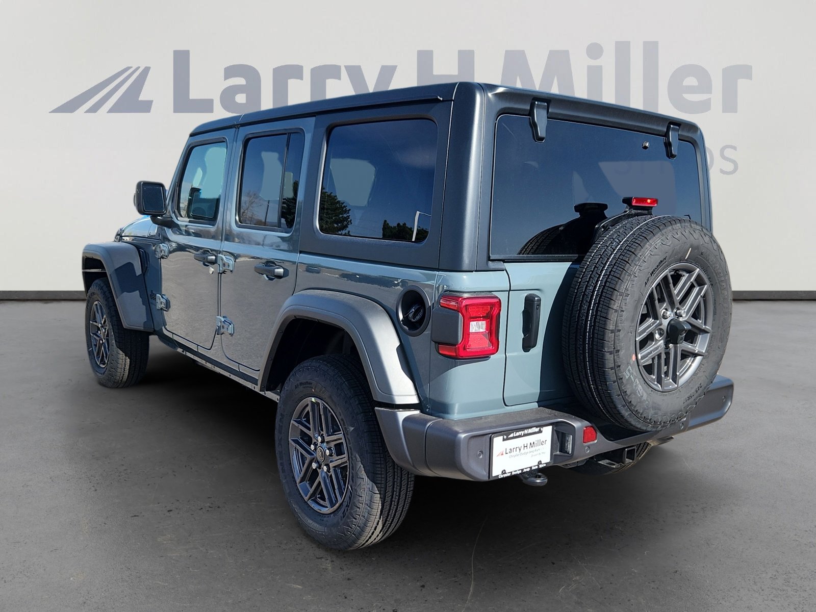 2025 Jeep Wrangler Sport S photo 4