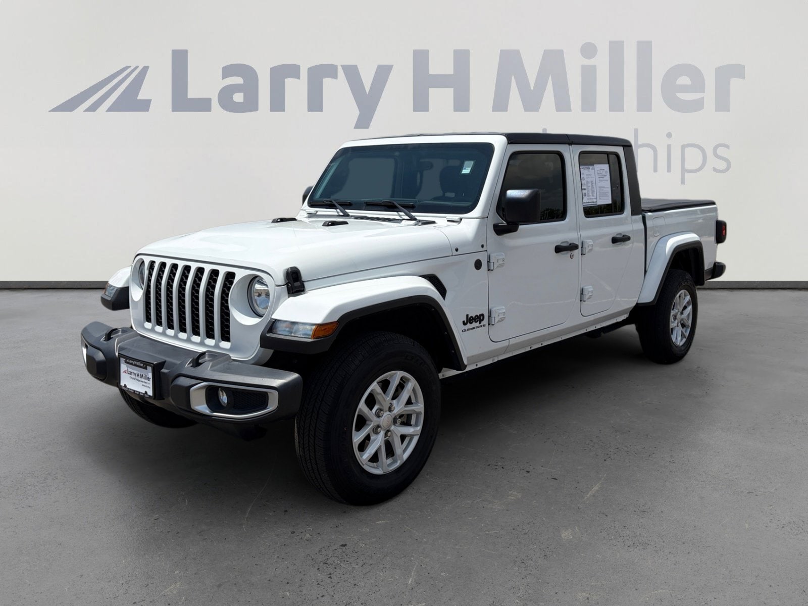 2023 Jeep Gladiator Sport S's photo