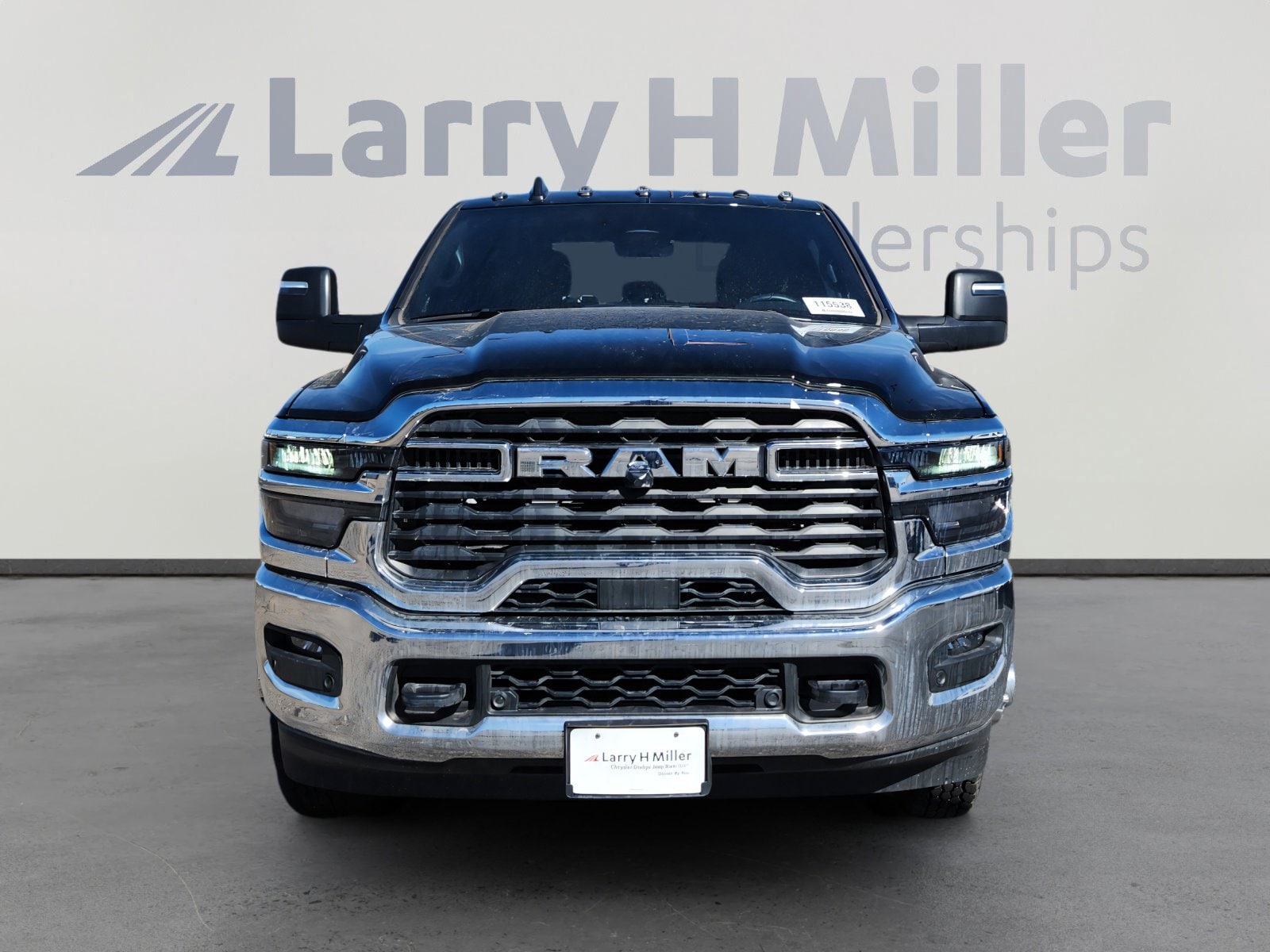 2025 RAM 3500 Chassis Tradesman - Photo 8