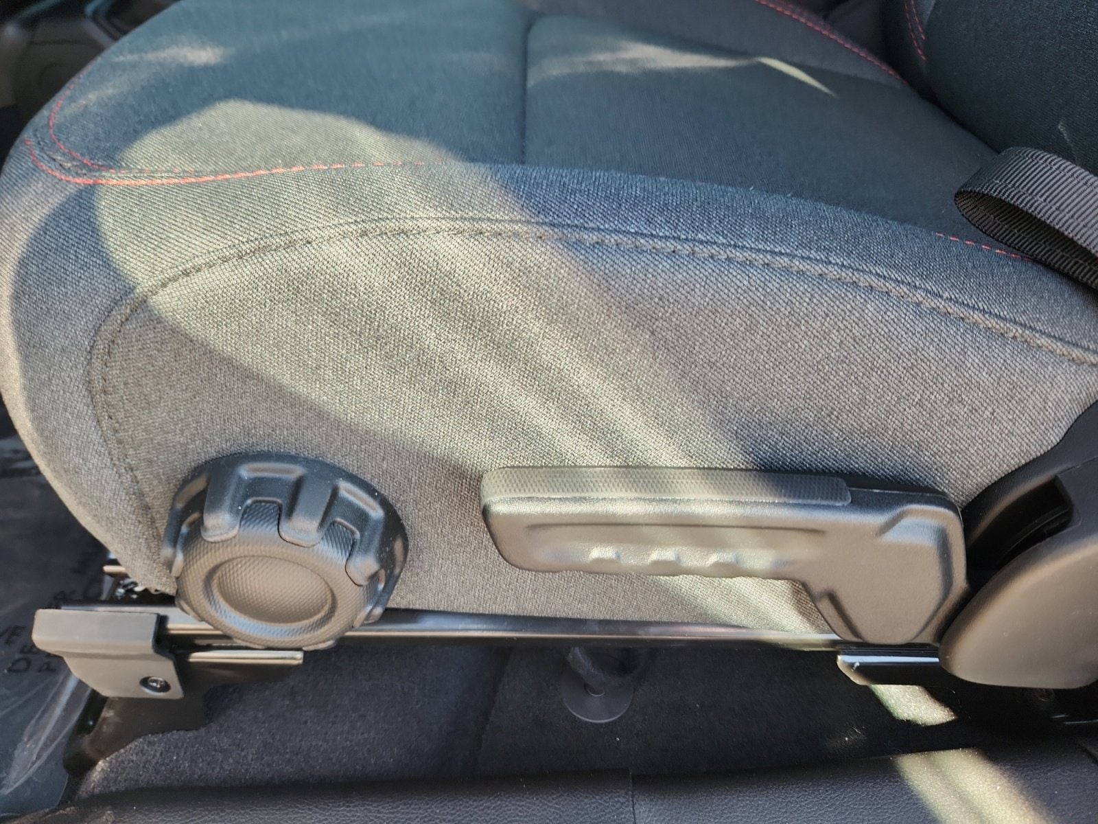 2025 Jeep Wrangler 2-Door Rubicon - Photo 14