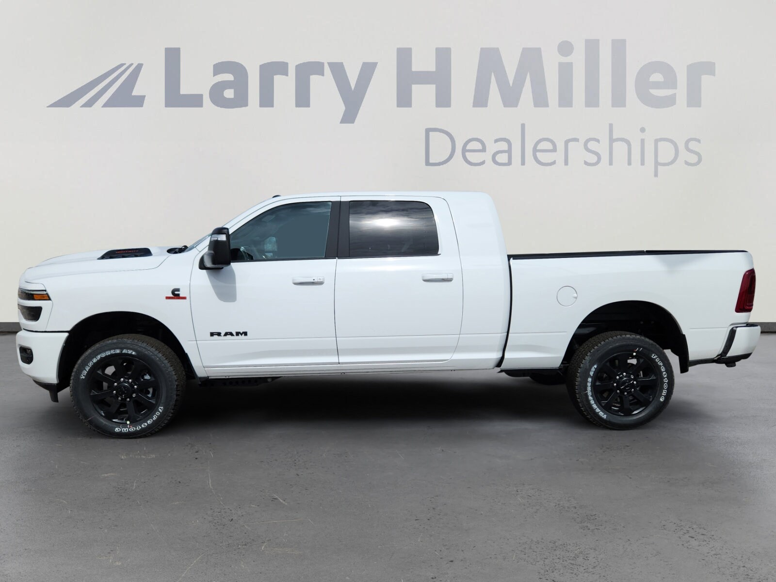 2025 Ram 2500 Laramie photo 3
