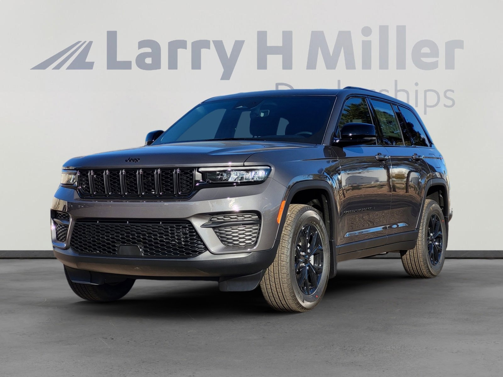 2025 Jeep Grand Cherokee Altitude's photo