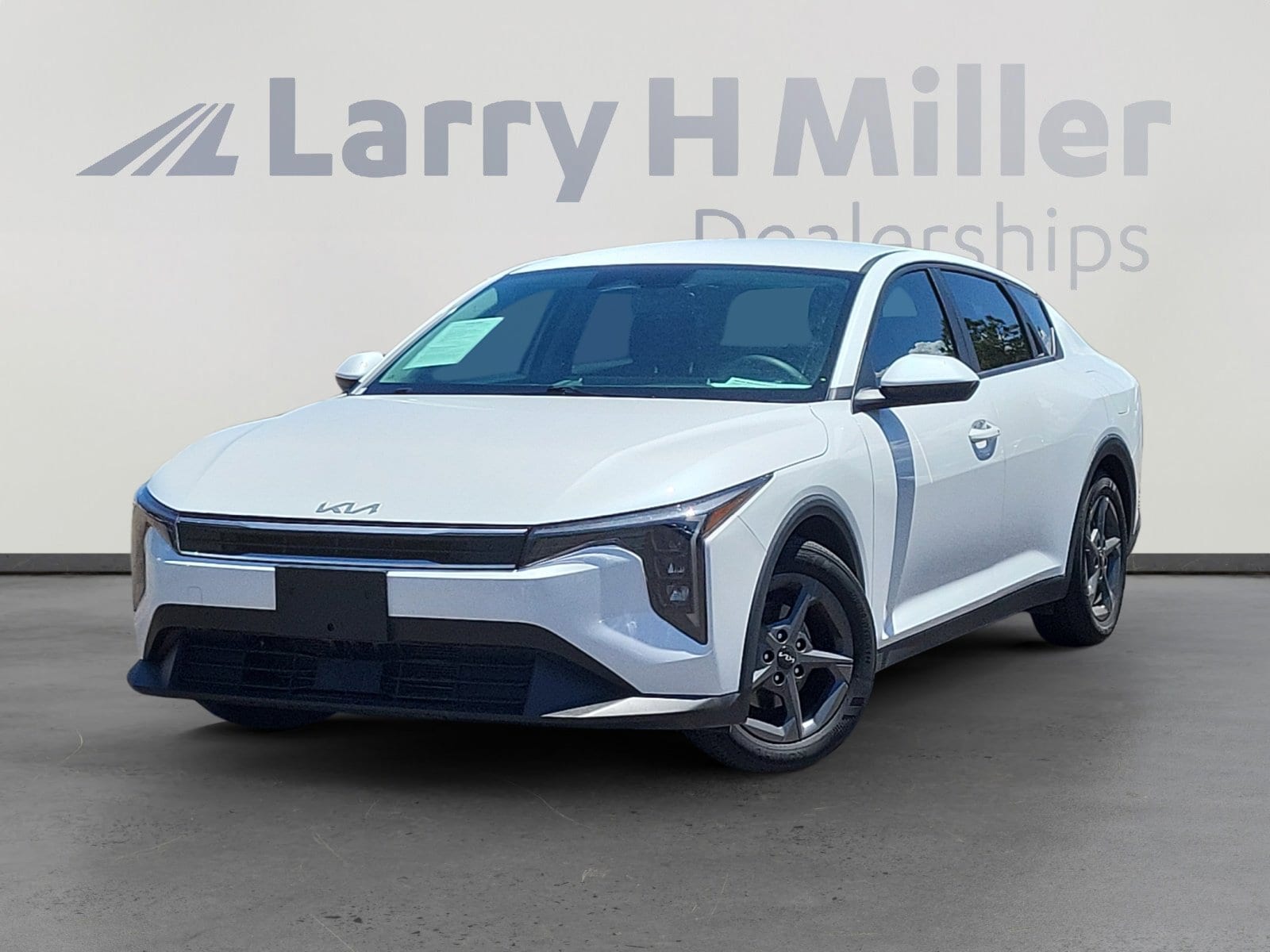 2025 Kia K4 LXS AT's photo