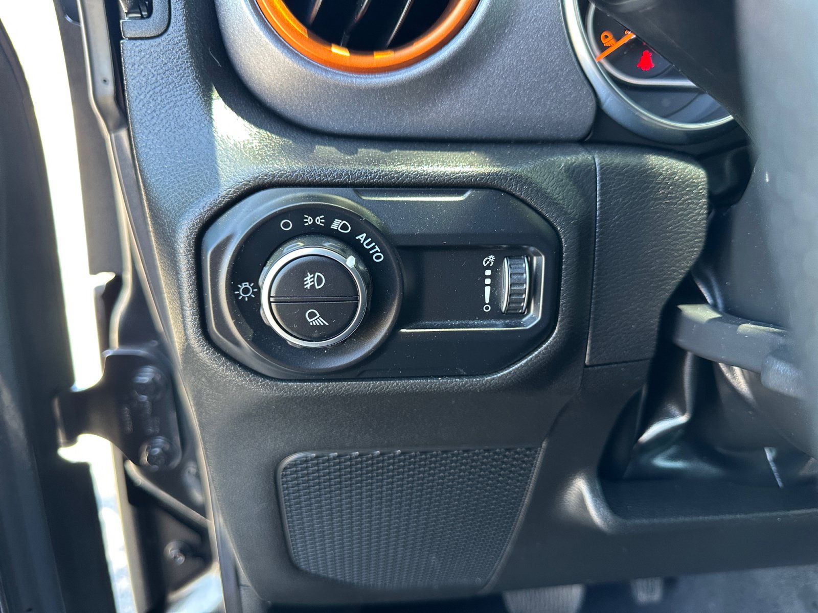 2023 Jeep Gladiator Mojave - Photo 37